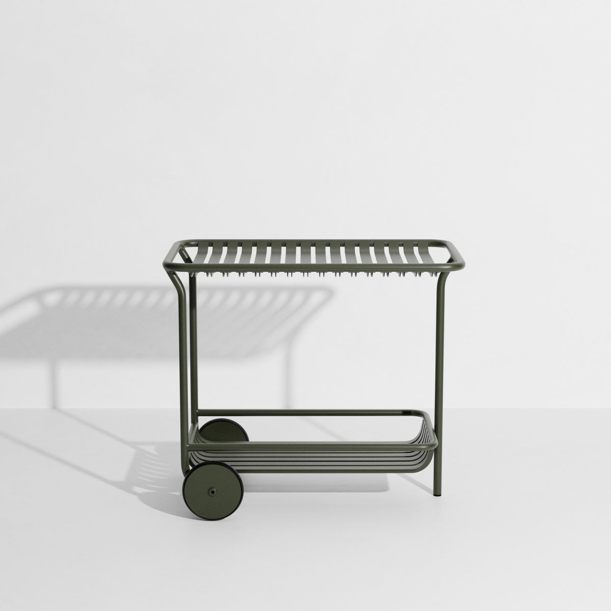 Week-End Trolley in Green Glass präsentiert im Onlineshop von KAQTU Design AG. Beistelltisch Outdoor ist von Petite Friture