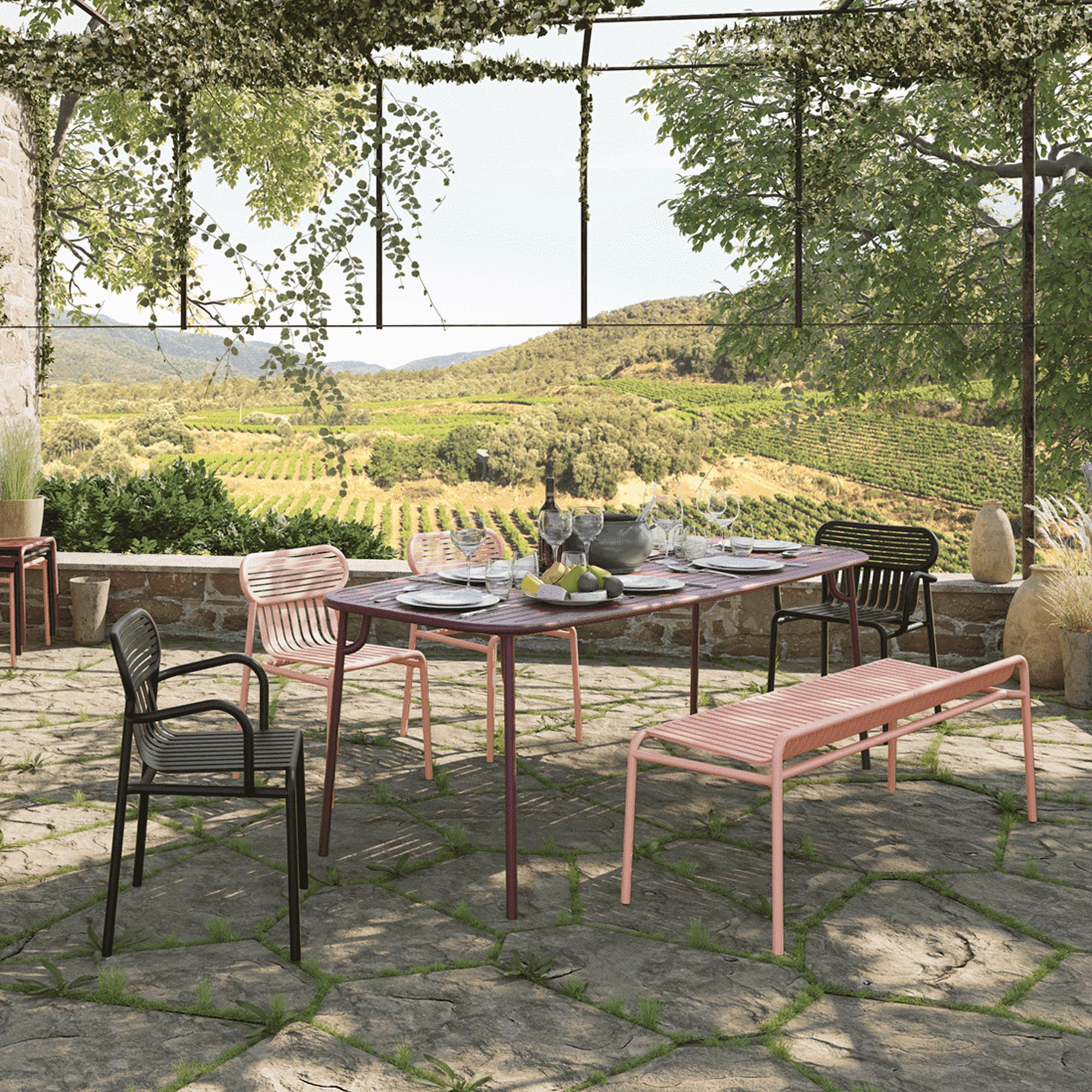 Week-End Stuhl: Zeitloses Design für Ihren Garten von Petite Friture.