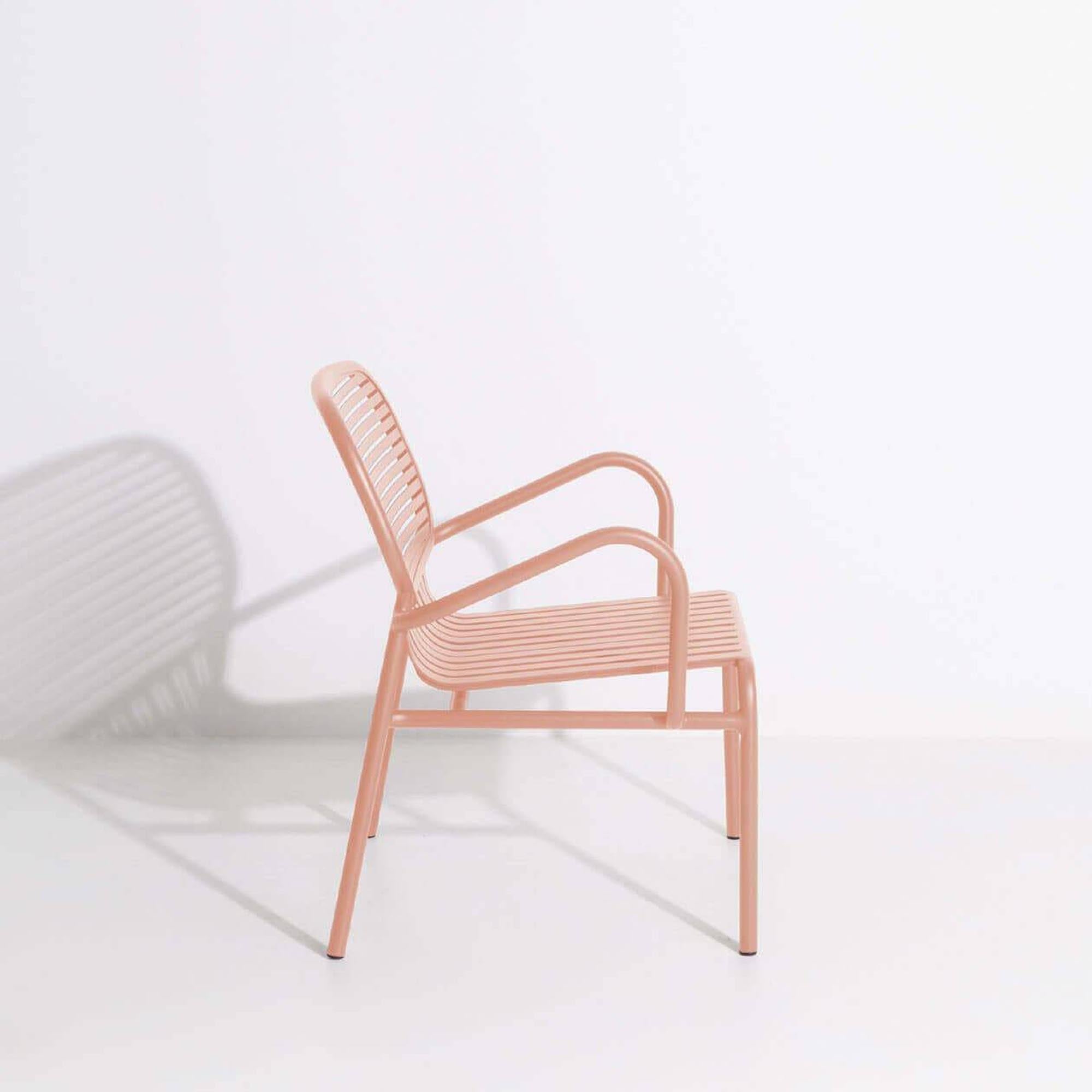 Week-End Lounger: Komfort und Design für Ihren Garten genießen.
