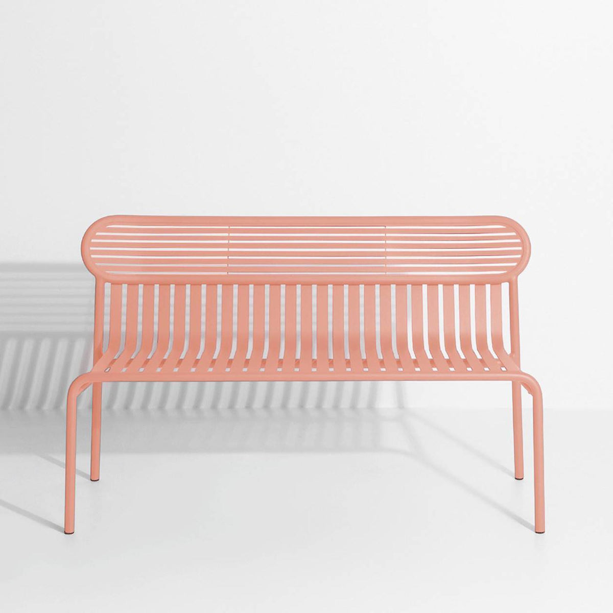 Week-End Gartenbank in Blush präsentiert im Onlineshop von KAQTU Design AG. Gartenbank ist von Petite Friture