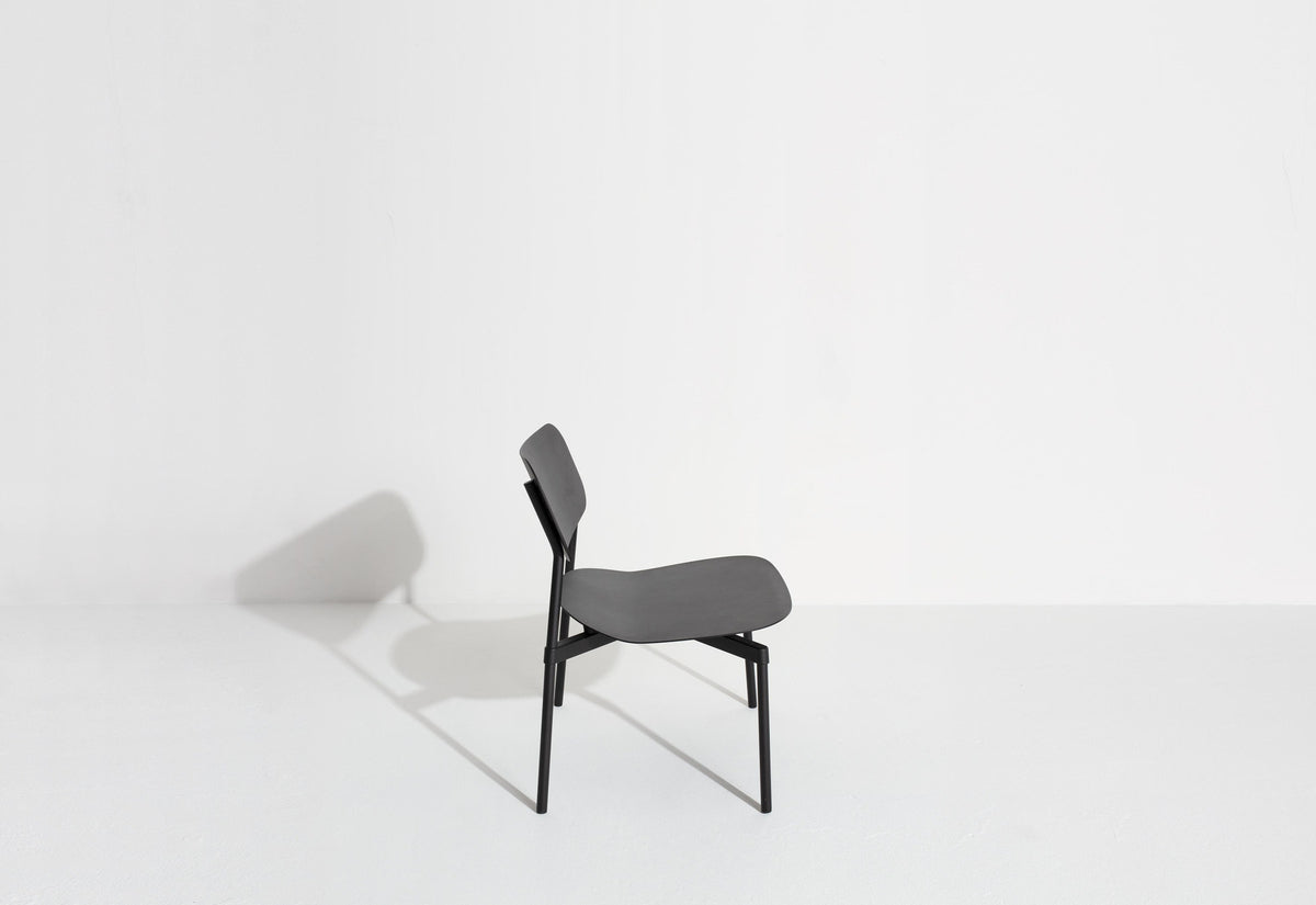 Fromme Lounge chair in Black präsentiert im Onlineshop von KAQTU Design AG. Sessel mit Armlehnen ist von Petite Friture