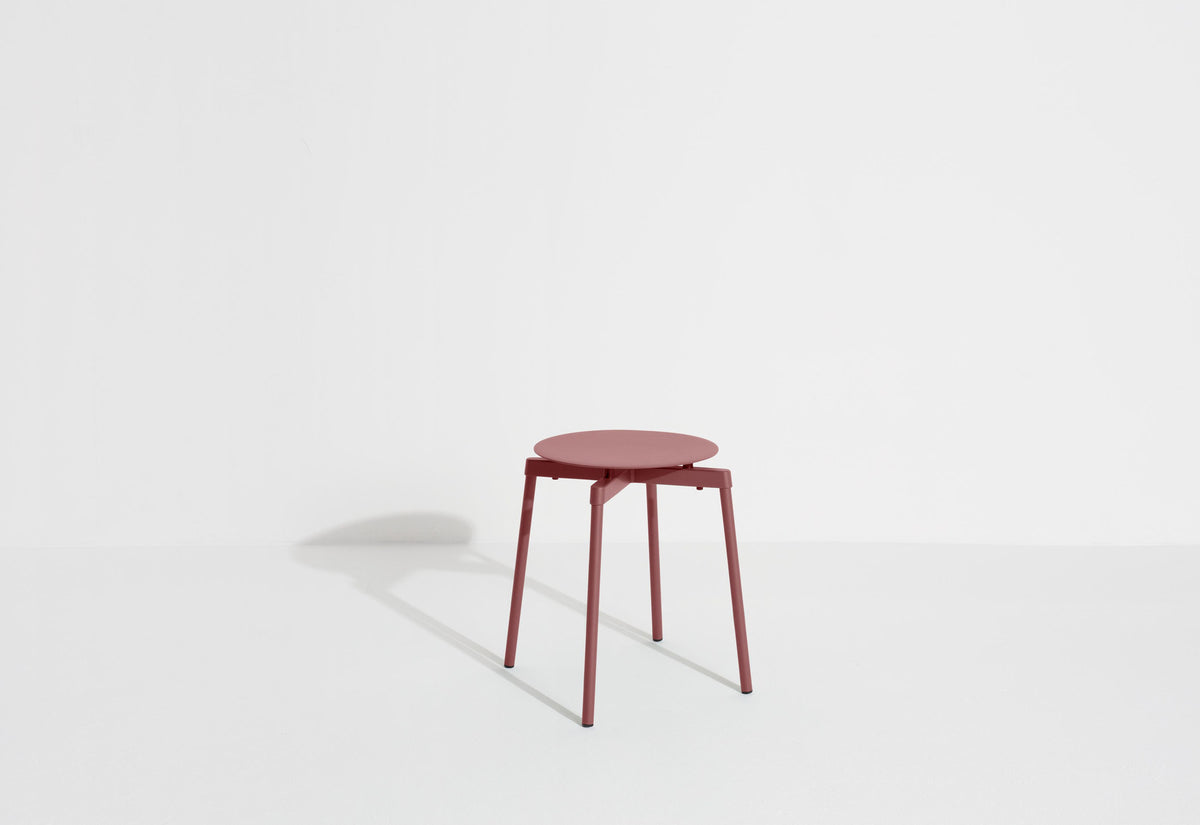 Fromme Barstuhl in Brown Red präsentiert im Onlineshop von KAQTU Design AG. Hocker Outdoor ist von Petite Friture