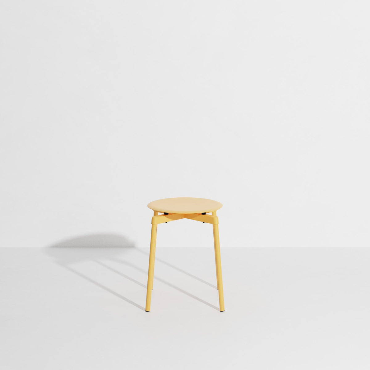 Fromme Barstuhl in Saffron präsentiert im Onlineshop von KAQTU Design AG. Hocker Outdoor ist von Petite Friture