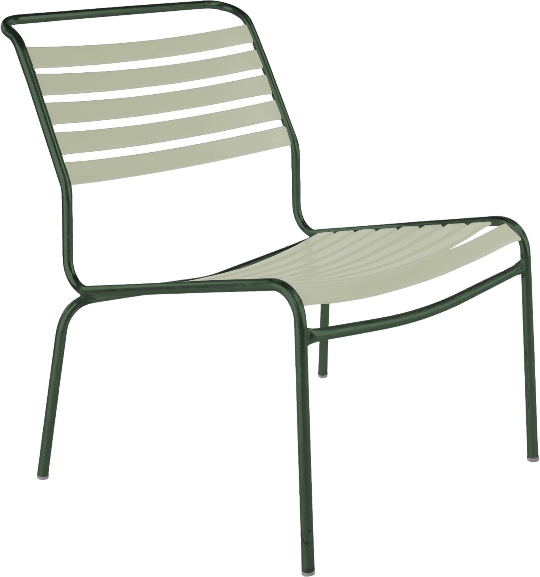 Säntis Lounger: Modernes Design für entspannte Gartenstunden.