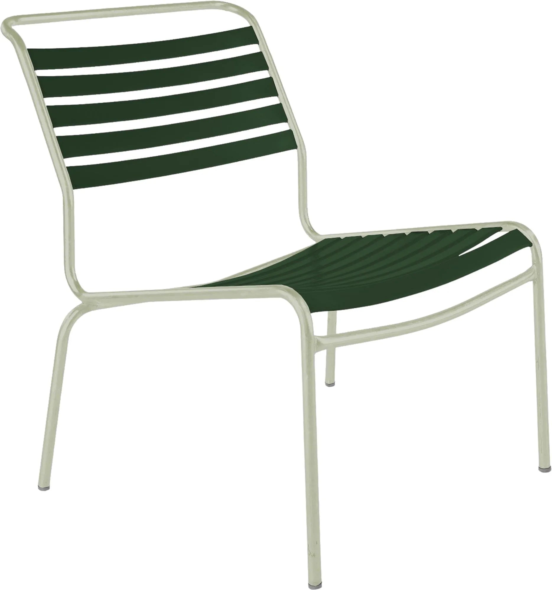 Säntis Lounger: Modernes Design für entspannte Gartenstunden.