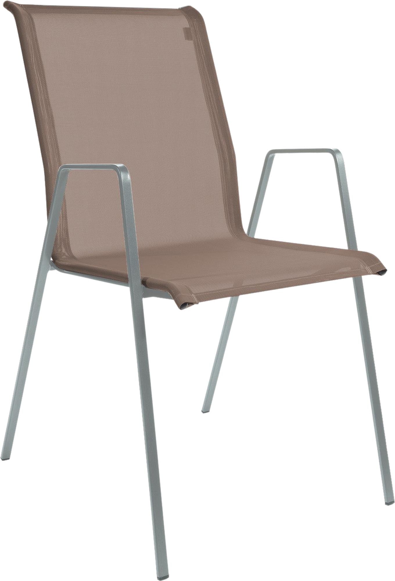 Genießen Sie den Matten-Sessel Luzern von Schaffner – die perfekte Kombination aus modernem Design und gemütlichem Sitzkomfort für Ihre Terrasse.