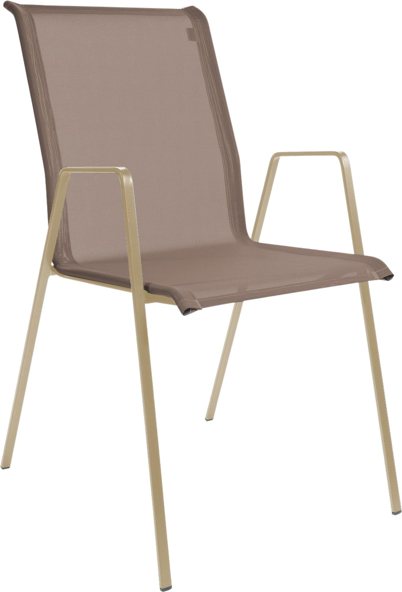 Erleben Sie den Matten-Sessel Luzern von Schaffner – stilvoll, bequem und ideal für entspannte Stunden im Freien.