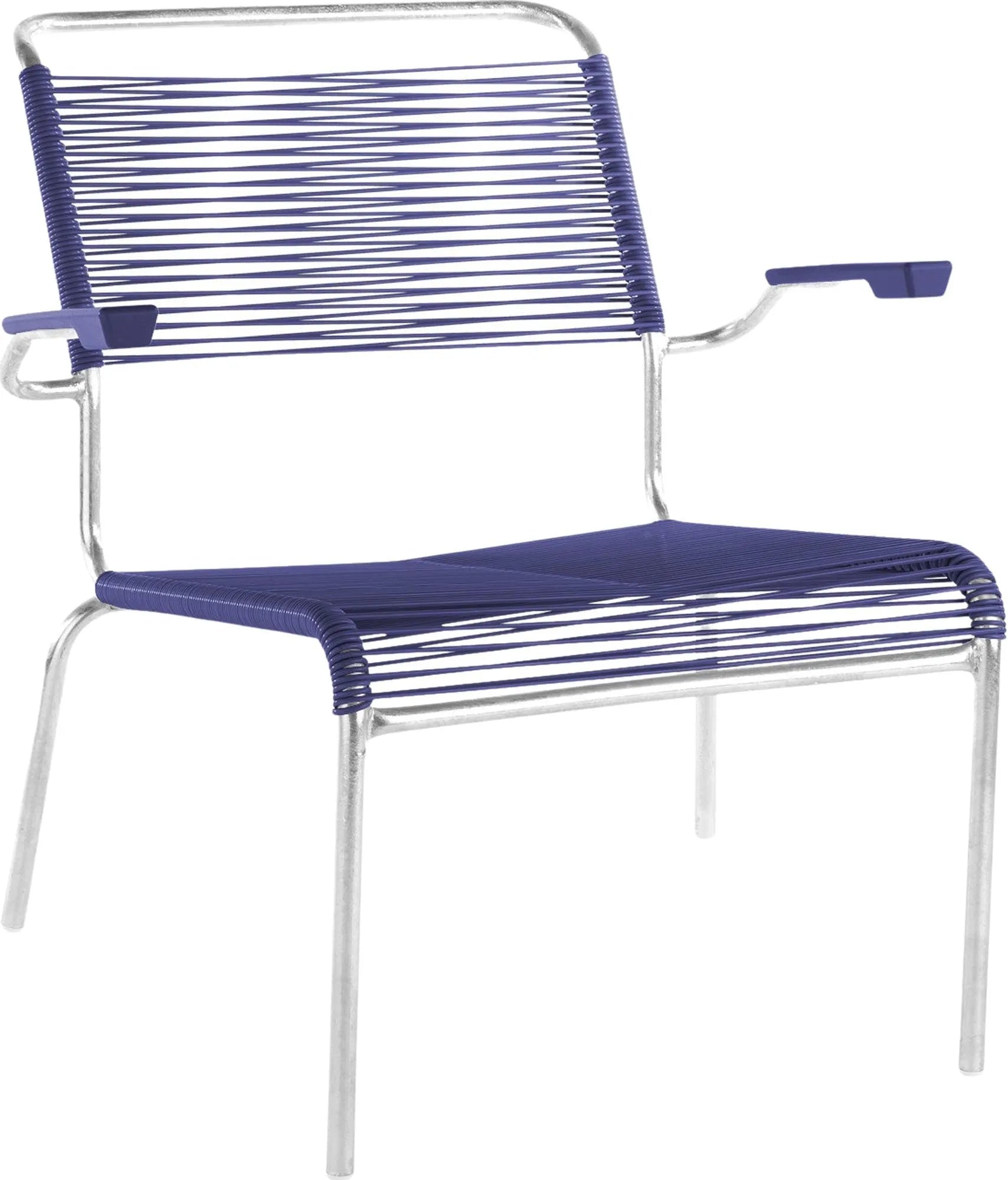 Säntis Lounger: Eleganter Komfort im Spaghetti-Design mit Armlehnen.