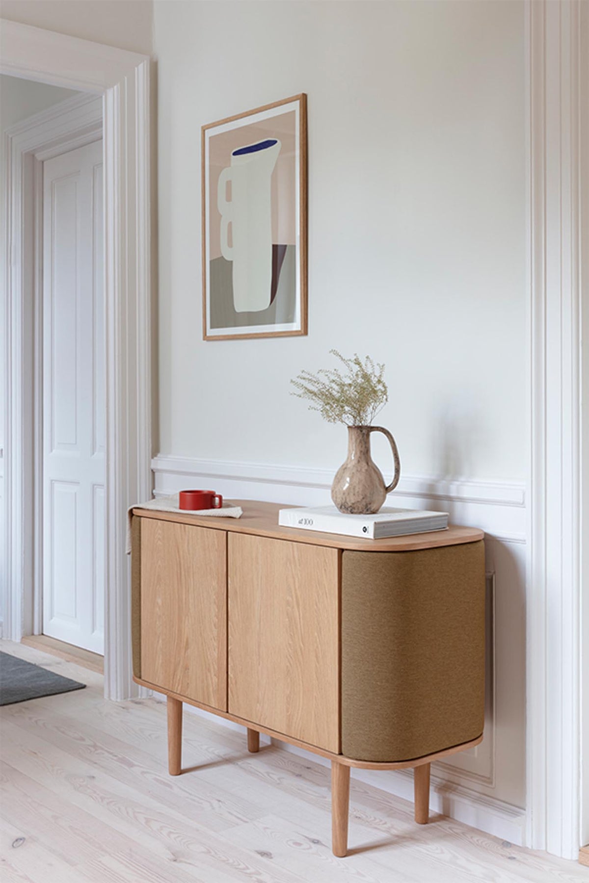 Treasures 3-türig Sideboard in Sugar Brown präsentiert im Onlineshop von KAQTU Design AG. Sideboard ist von Umage