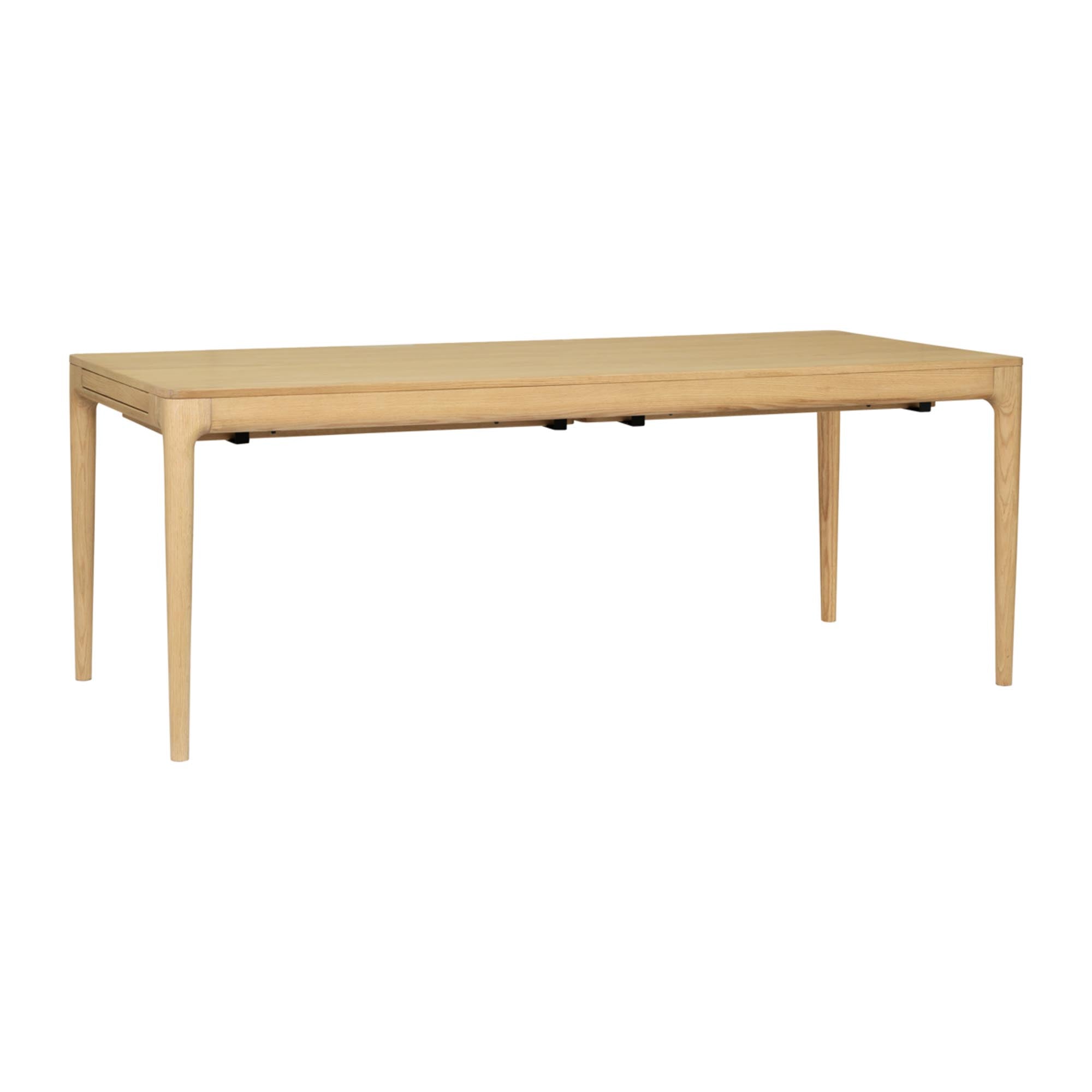 Heart'n'Soul Esstisch von Umage: Eleganter Tisch aus Eiche mit kratzfester Fenix-Oberfläche. Ideal für gesellige Anlässe und modernes Wohnen.