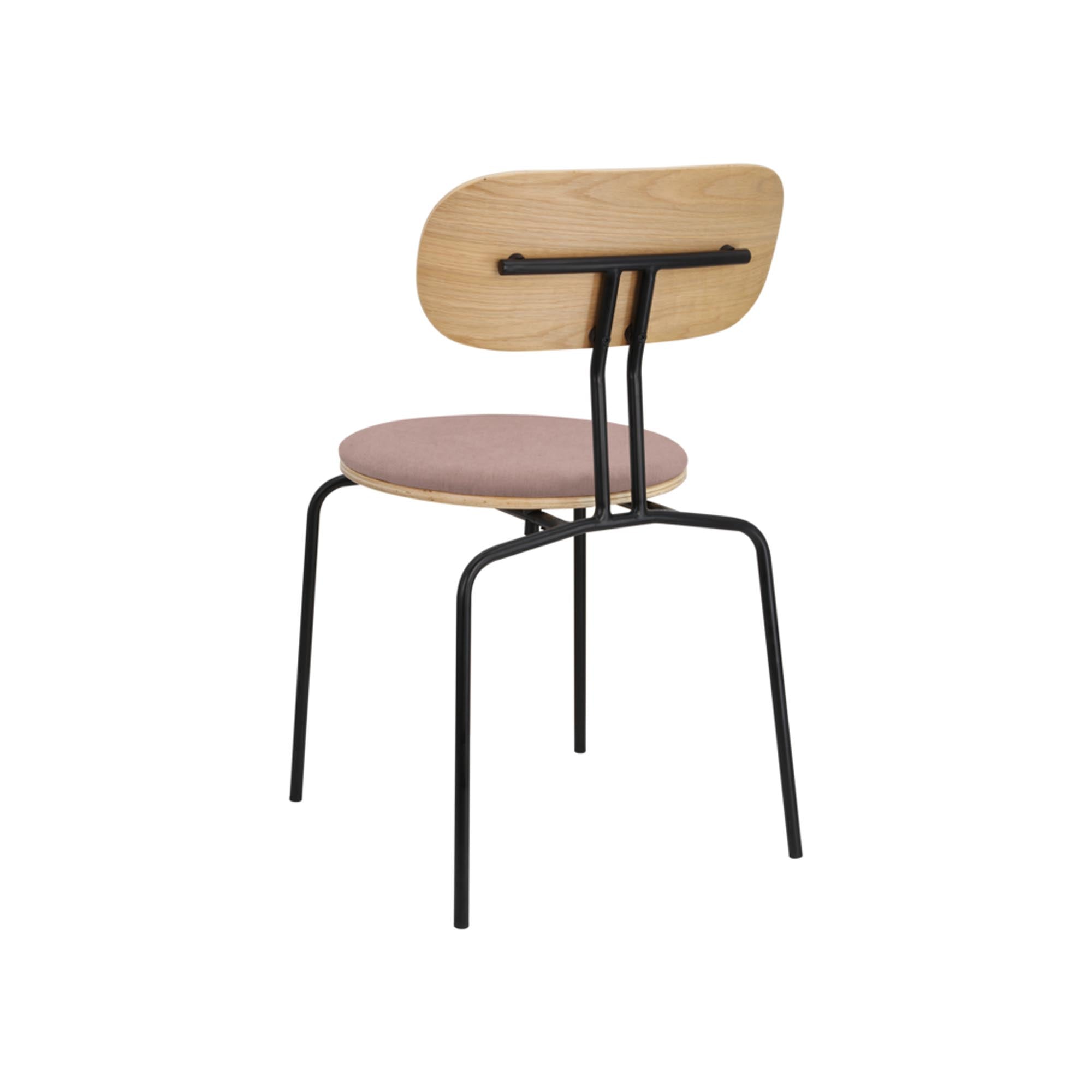 Curious Stuhl von Umage: Luxuriöser Komfort trifft modernes Design.