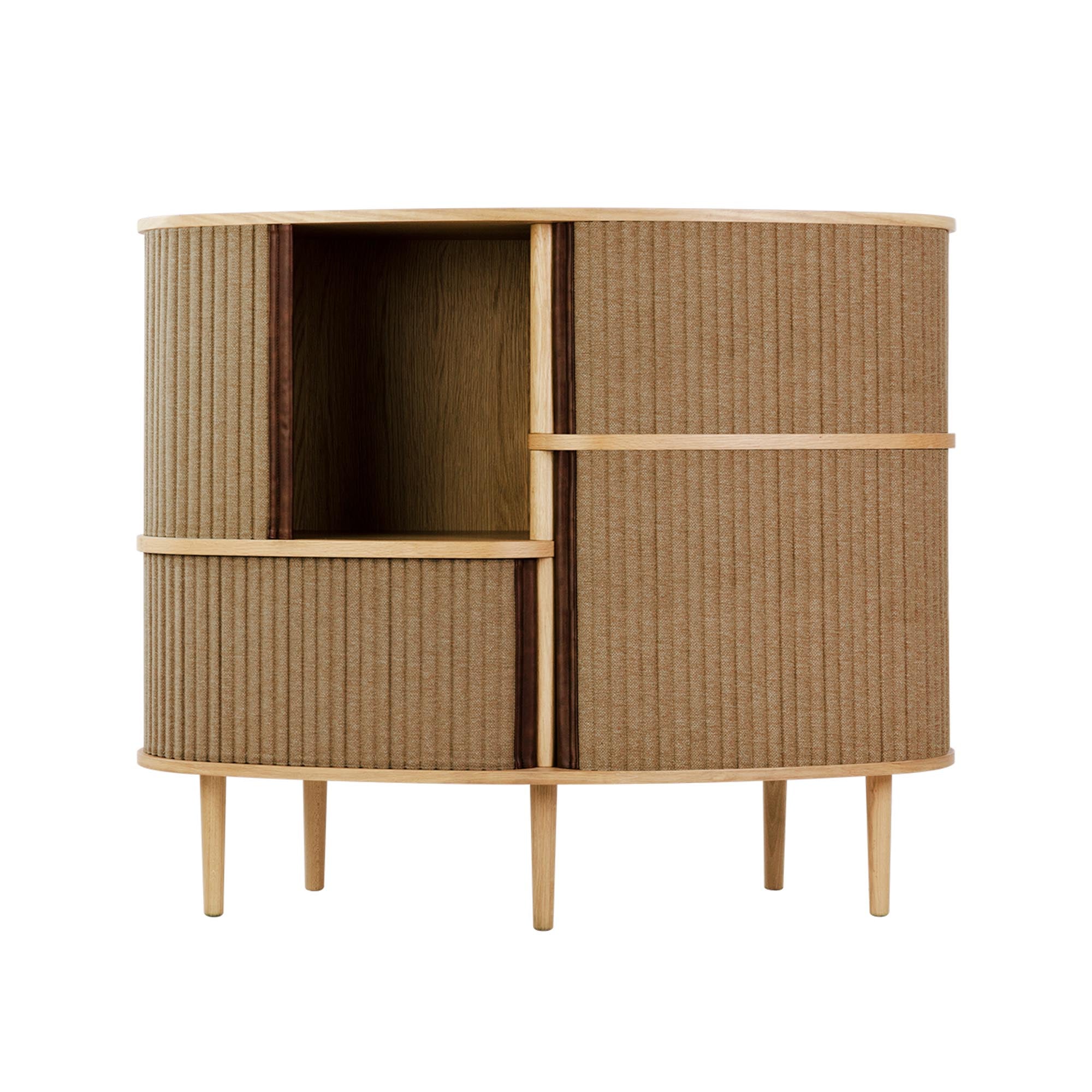 Audacious Highboard  in Sugar Brown präsentiert im Onlineshop von KAQTU Design AG. High-Sideboard ist von Umage