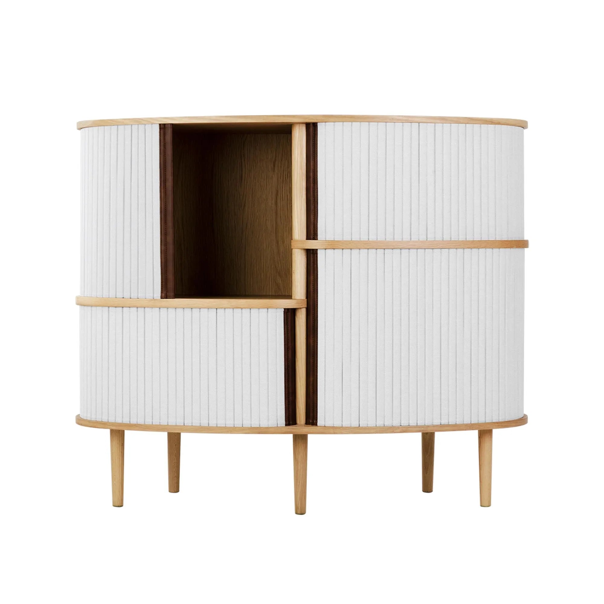 Modernes Audacious Highboard von Umage aus hochwertigem Eichenholz.