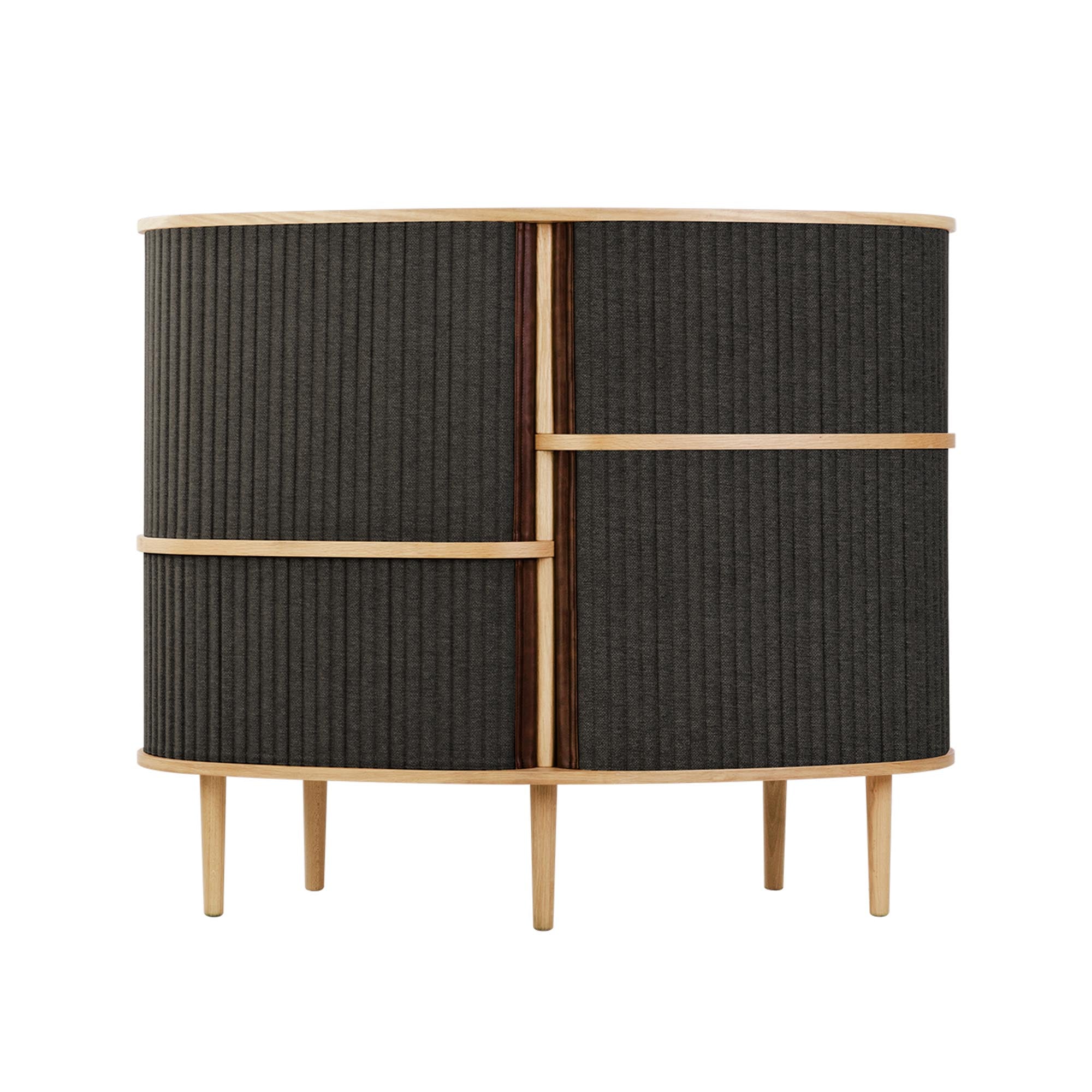 Audacious Highboard  in Sugar Brown präsentiert im Onlineshop von KAQTU Design AG. High-Sideboard ist von Umage