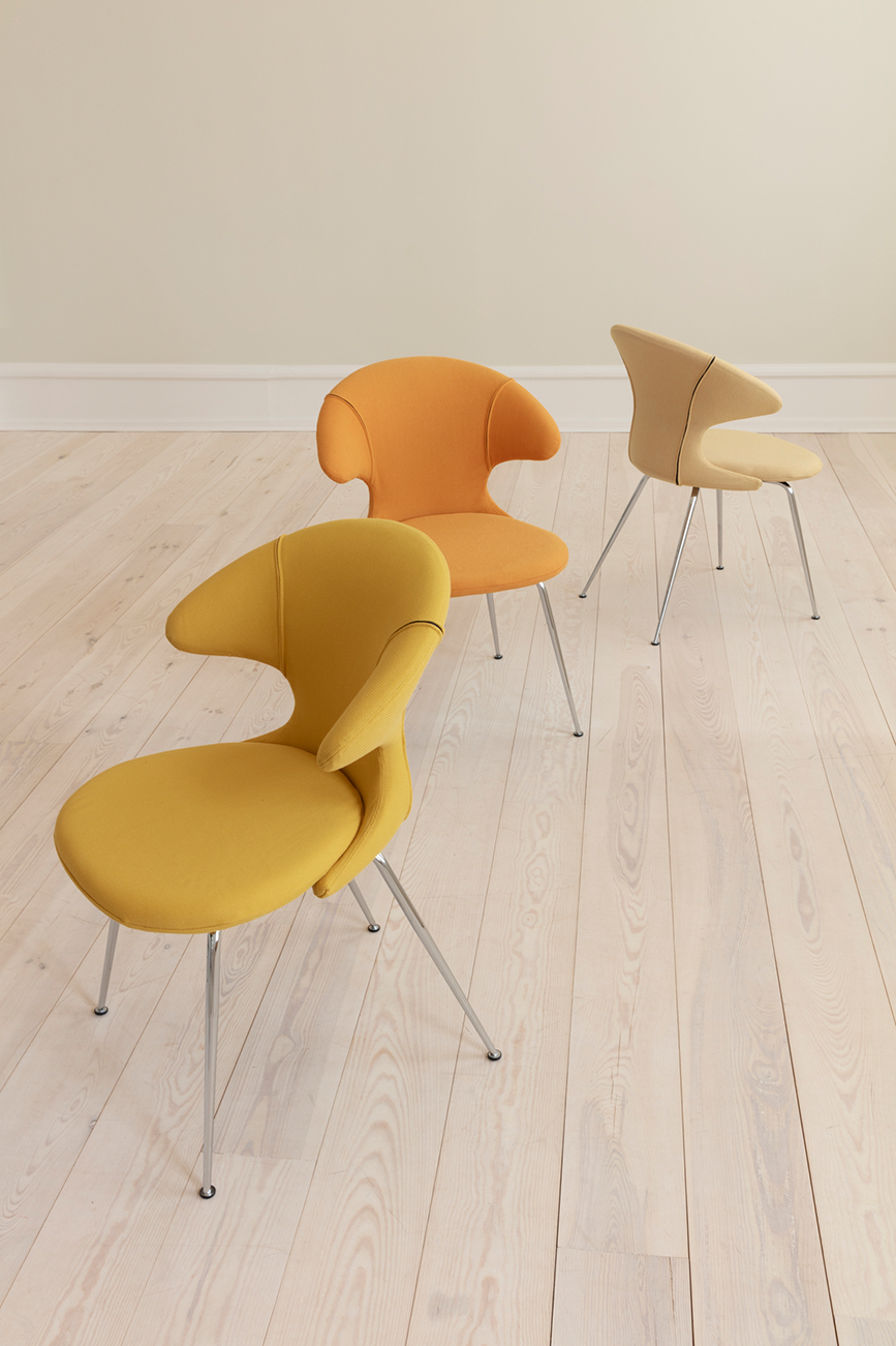 Time Flies Stuhl in Curry Sun präsentiert im Onlineshop von KAQTU Design AG. Stuhl mit Armlehne ist von Umage
