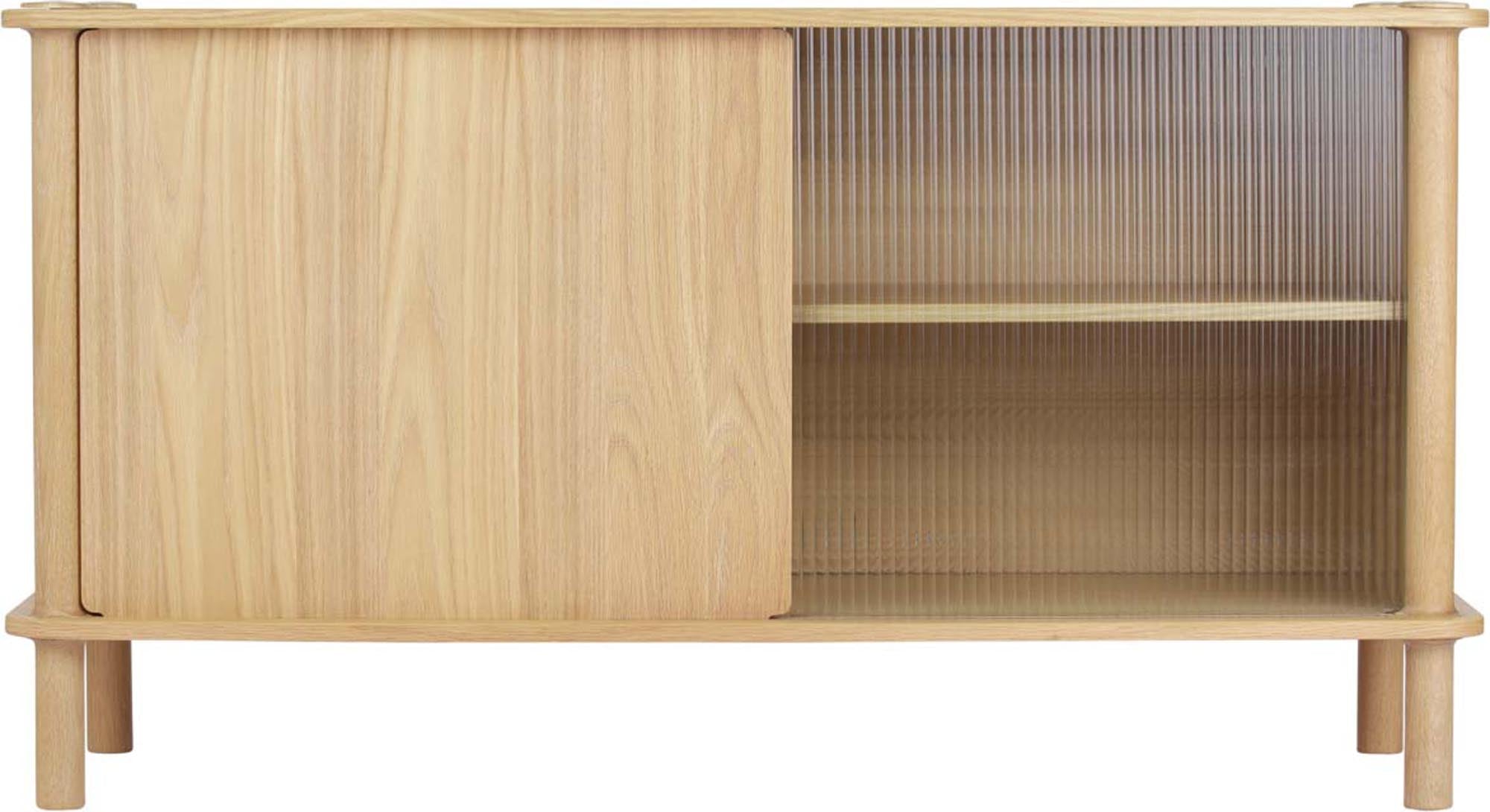 Italic Sideboard mit 1 Holztüre / 1 Glastüre in Eiche präsentiert im Onlineshop von KAQTU Design AG. Sideboard ist von Umage