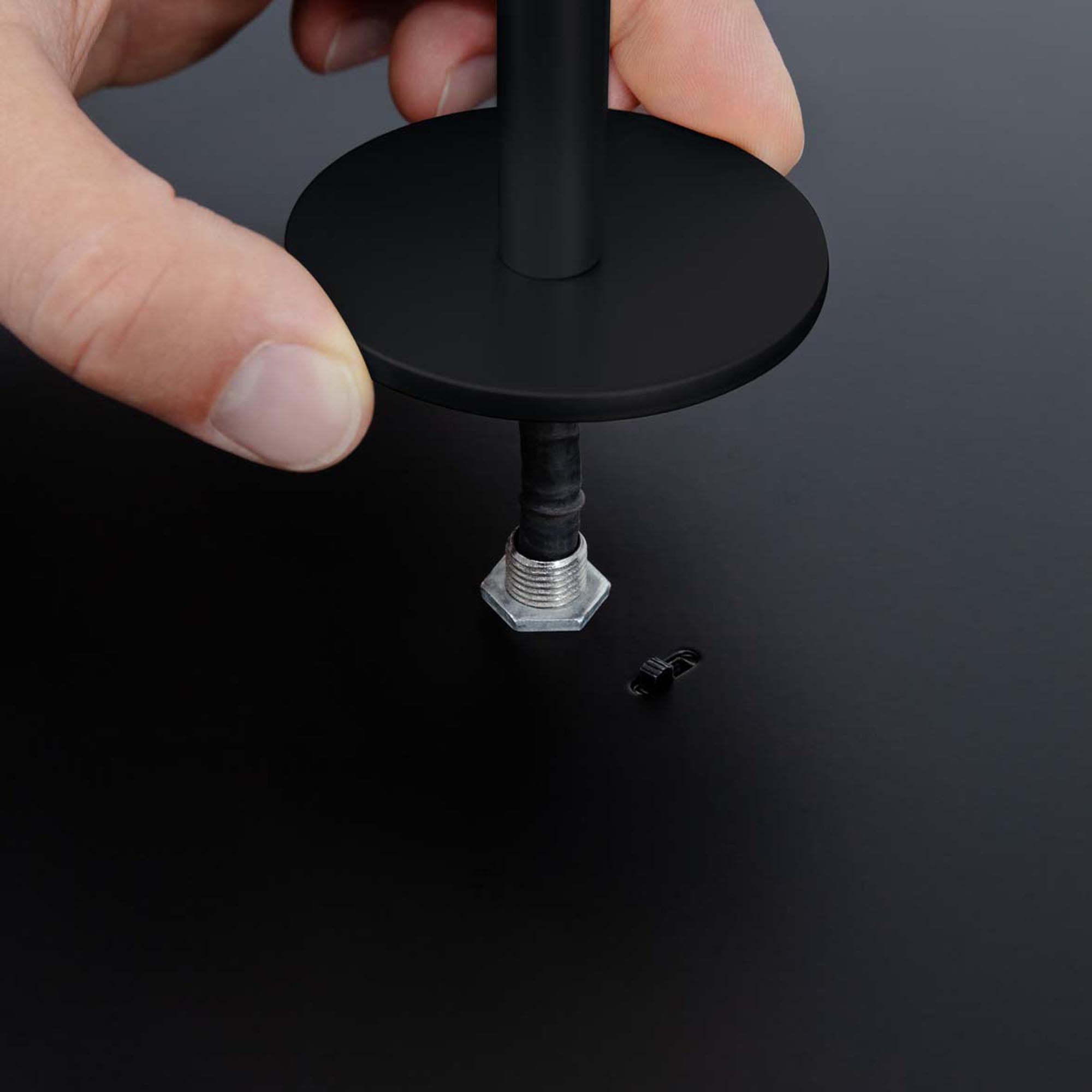 Asteria Plus Mini Pendelleuchte: Elegante, flexible Beleuchtung für stilvolle Wohn- und Arbeitsräume. Ideal für Esstisch, Küche und Büro.