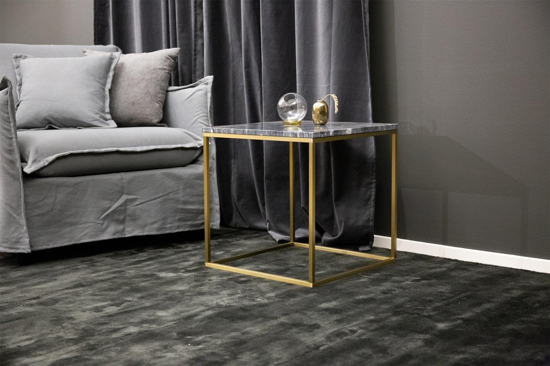 Estelle Beistelltisch in Grau / Gold präsentiert im Onlineshop von KAQTU Design AG. Beistelltisch ist von Venture Home