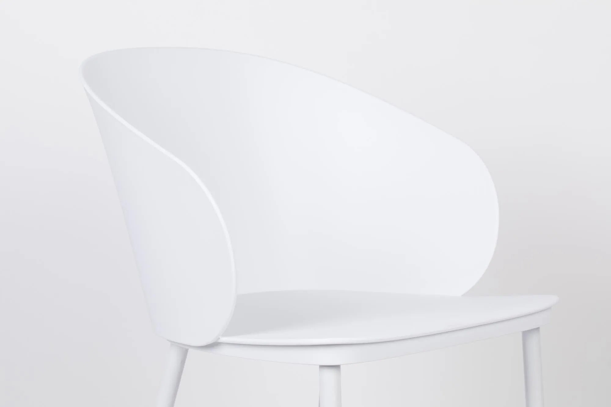 Stuhl GIGI: Modernes Design trifft auf bequemen Sitzkomfort.