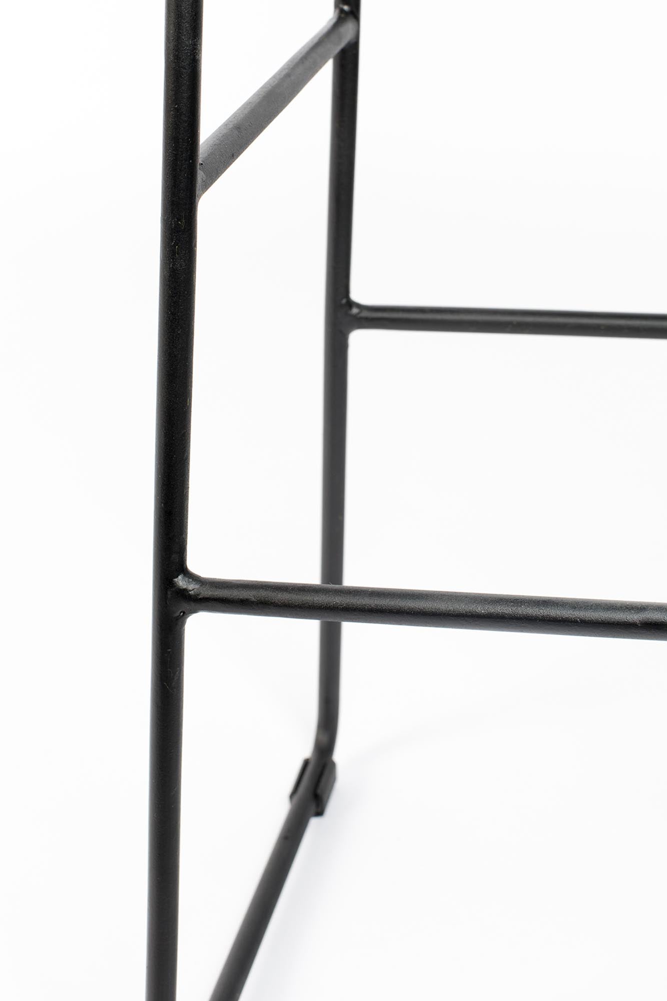 Der Barstuhl TANGLE von White Label Living vereint modernes Design mit Komfort. Ideal für Küche und Bar, in vielen Farben und Größen erhältlich.