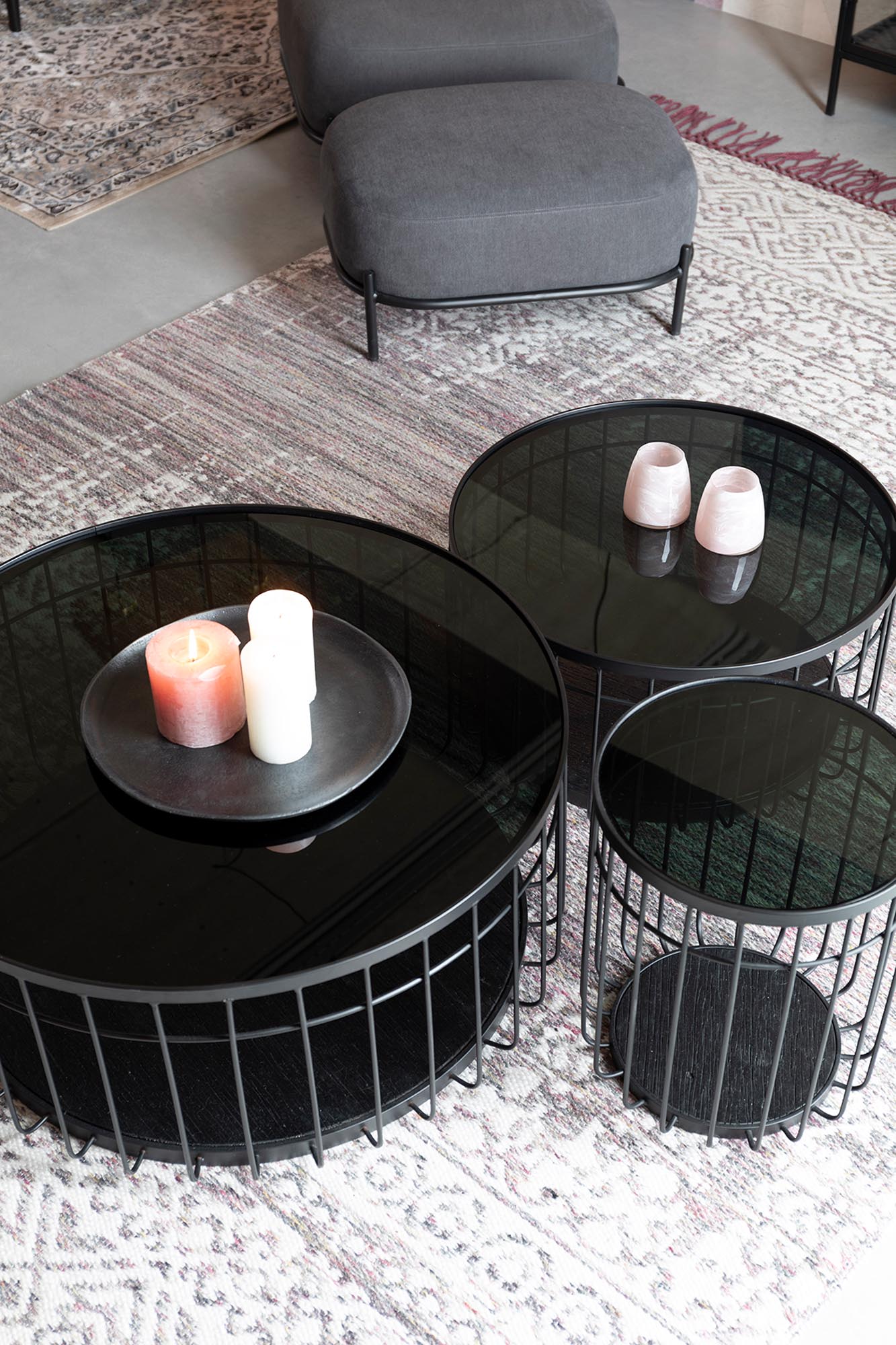 Eleganter Beistelltisch LANCE von White Label Living: Hochwertige Materialien, flexible Nutzung, perfekt für jeden Raum und Einrichtungsstil.