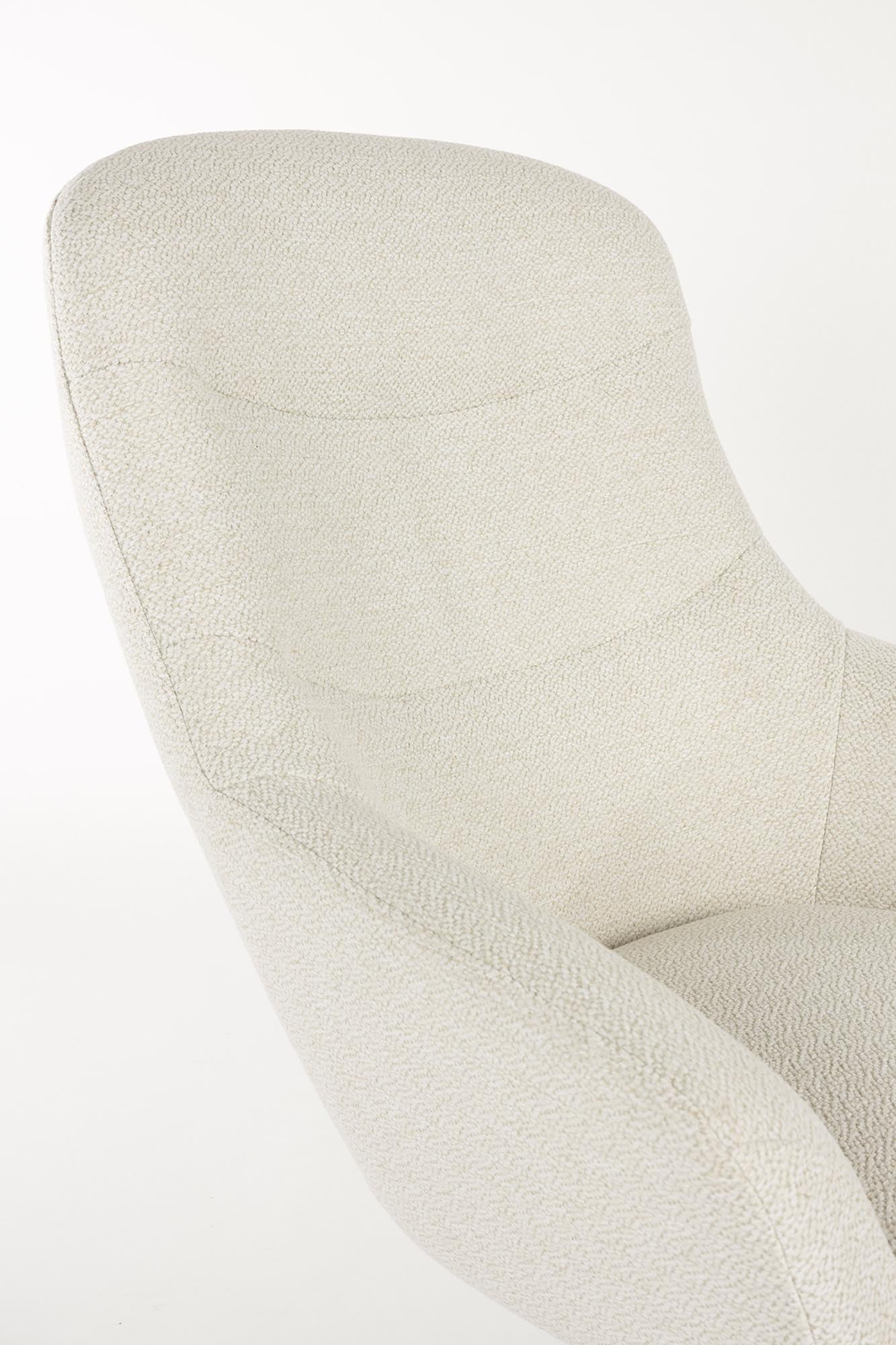 Eleganter Sessel Yuki: Stilvoll, komfortabel und ideal für moderne, kleine Räume.
