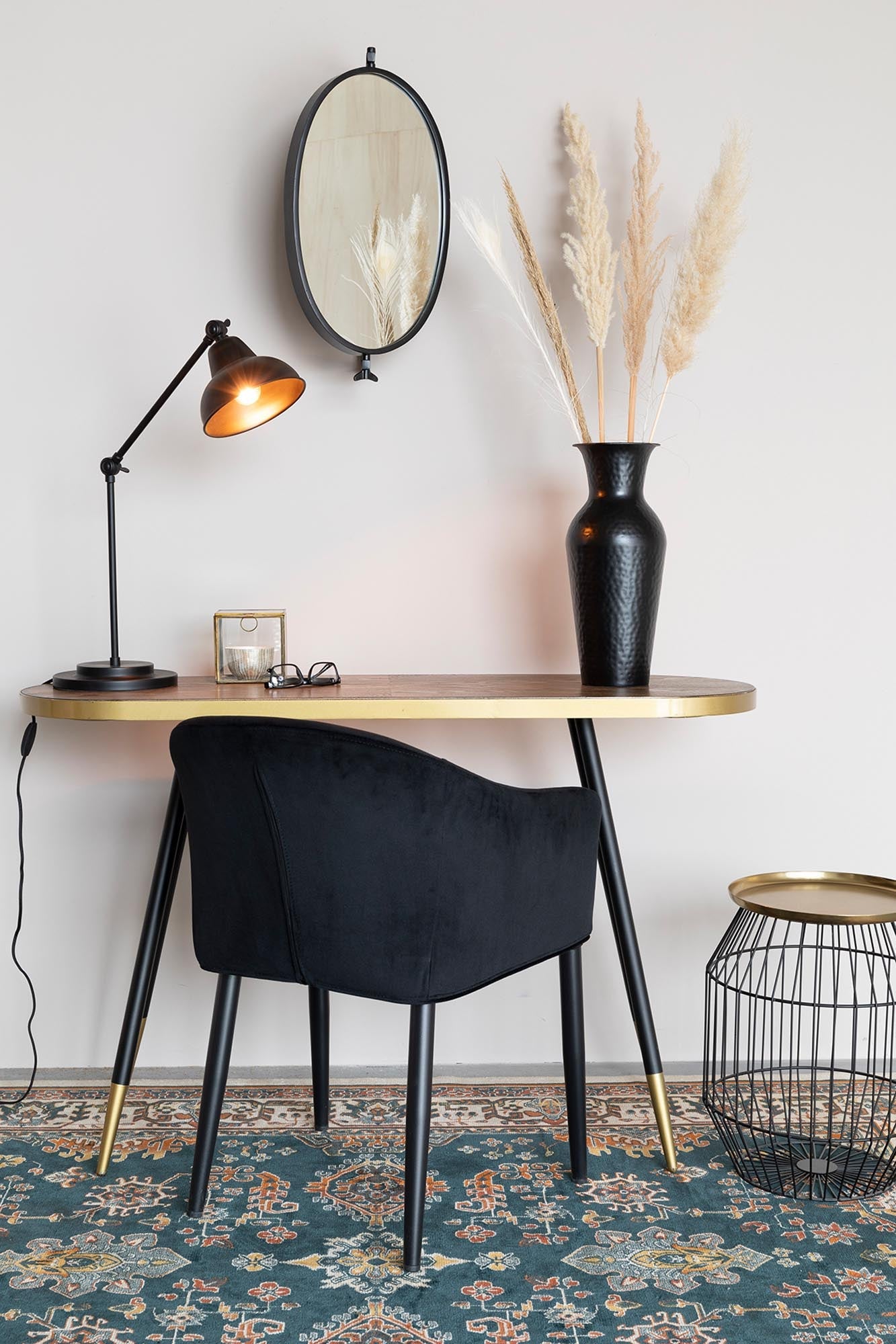Spiegel LARA in Schwarz präsentiert im Onlineshop von KAQTU Design AG. Spiegel ist von White Label Living