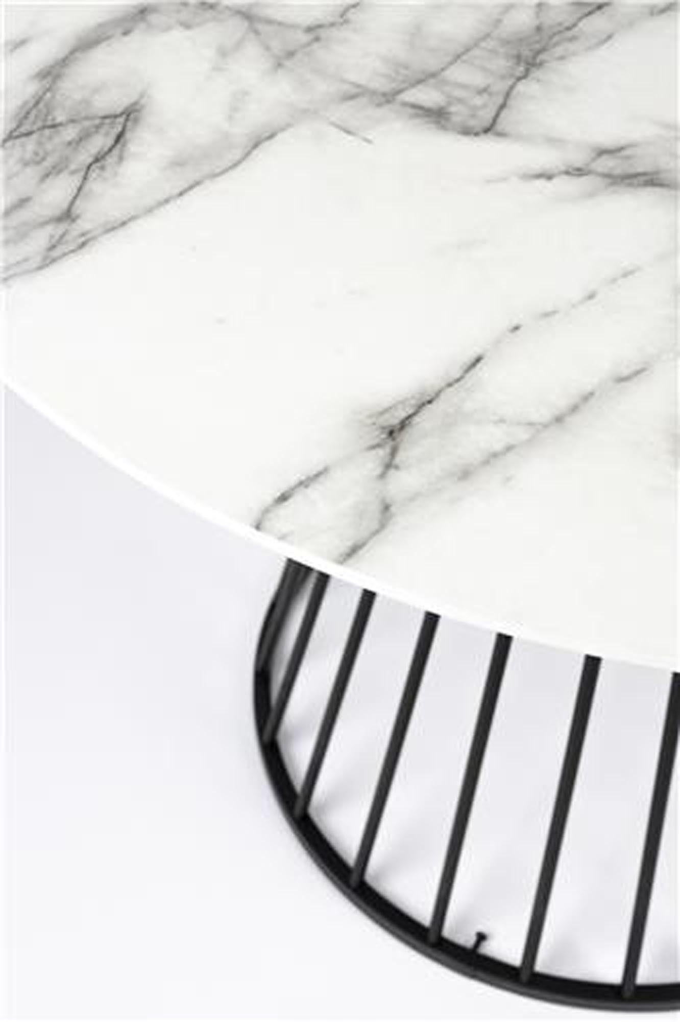 Entdecken Sie den eleganten Tisch FLORIS von White Label Living – ein zeitgemäßes Möbelstück, das Funktionalität und Ästhetik vereint.