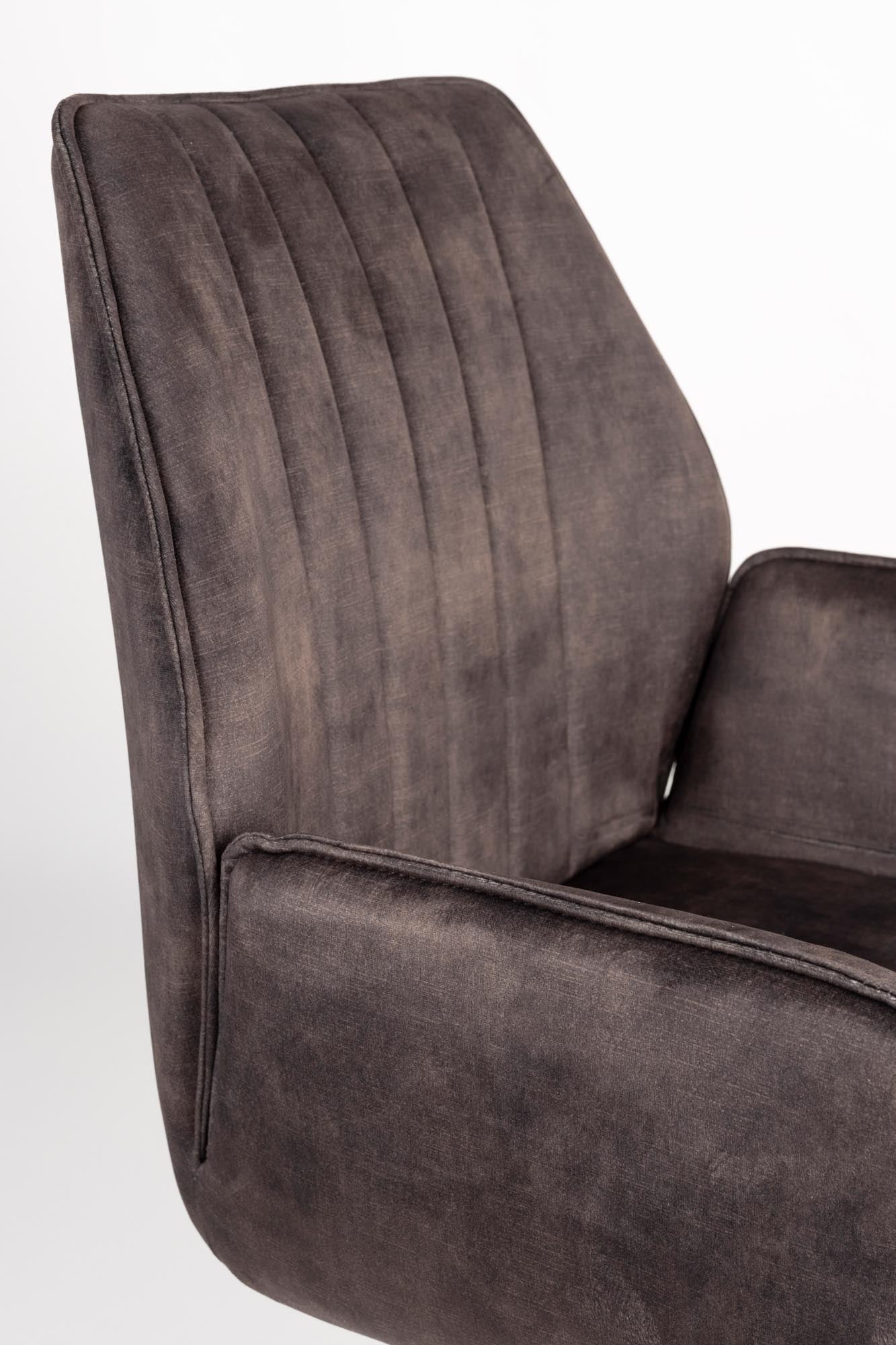 Erleben Sie den stilvollen Armlehnstuhl Jamie von White Label Living: Hochwertige Materialien, ergonomisches Design und pflegeleicht – ideal für jedes Zuhause!