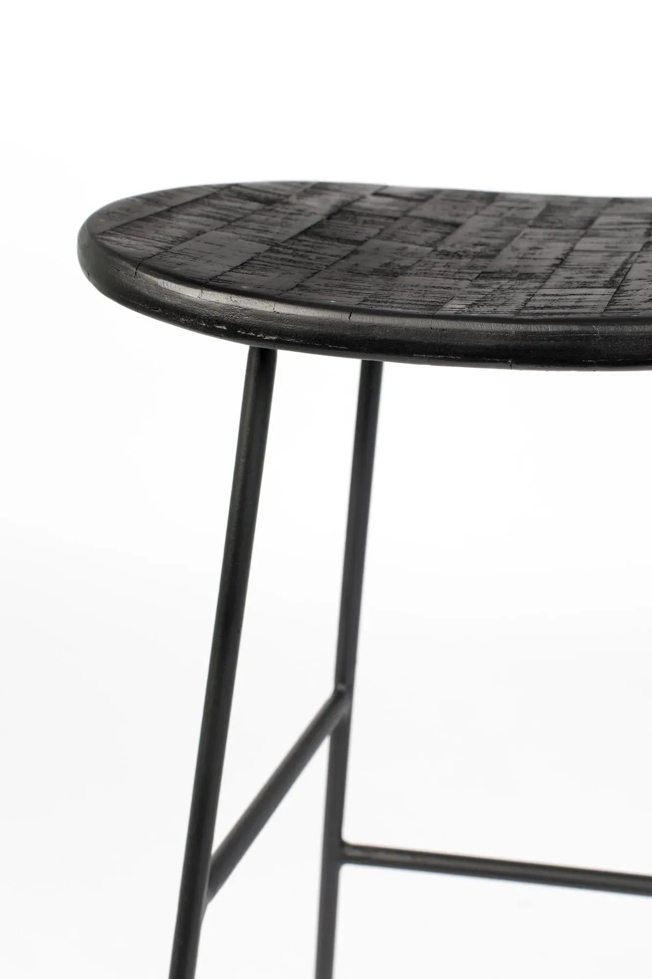 Eleganter Barhocker Tangle aus Teakholz von White Label Living.