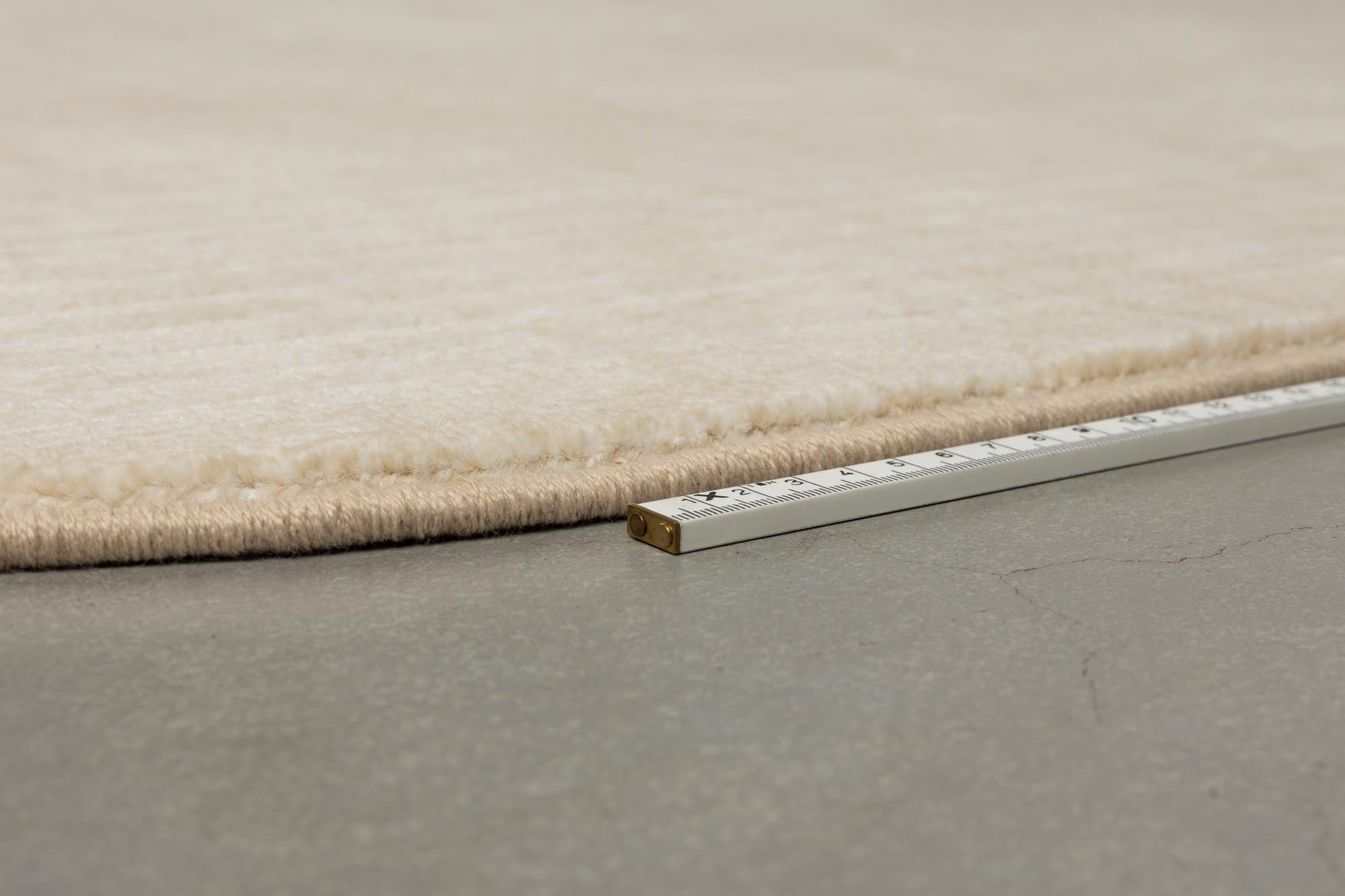 Stilvoller Teppich Lignes 160x230 von White Label Living – ideal für jedes Zuhause, robust und pflegeleicht, perfekt für jeden Raum.
