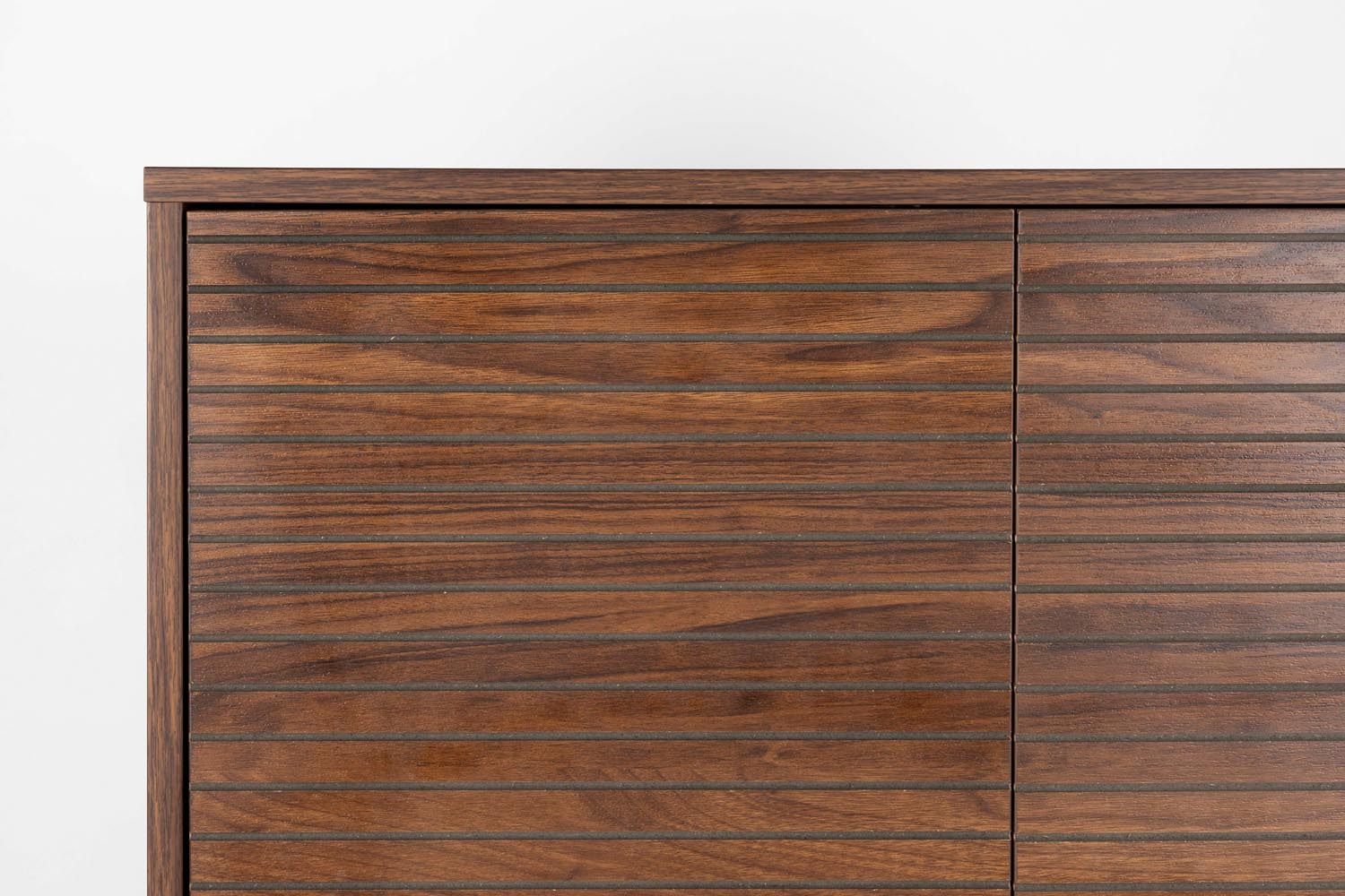 Schrankstreifen in Brown präsentiert im Onlineshop von KAQTU Design AG. Cabinet ist von White Label Living