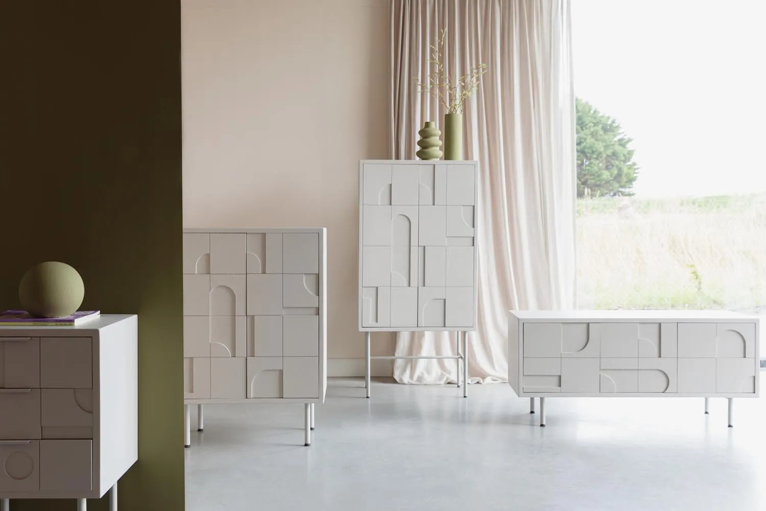 Sideboard Funk in Beige präsentiert im Onlineshop von KAQTU Design AG. Cabinet ist von White Label Living