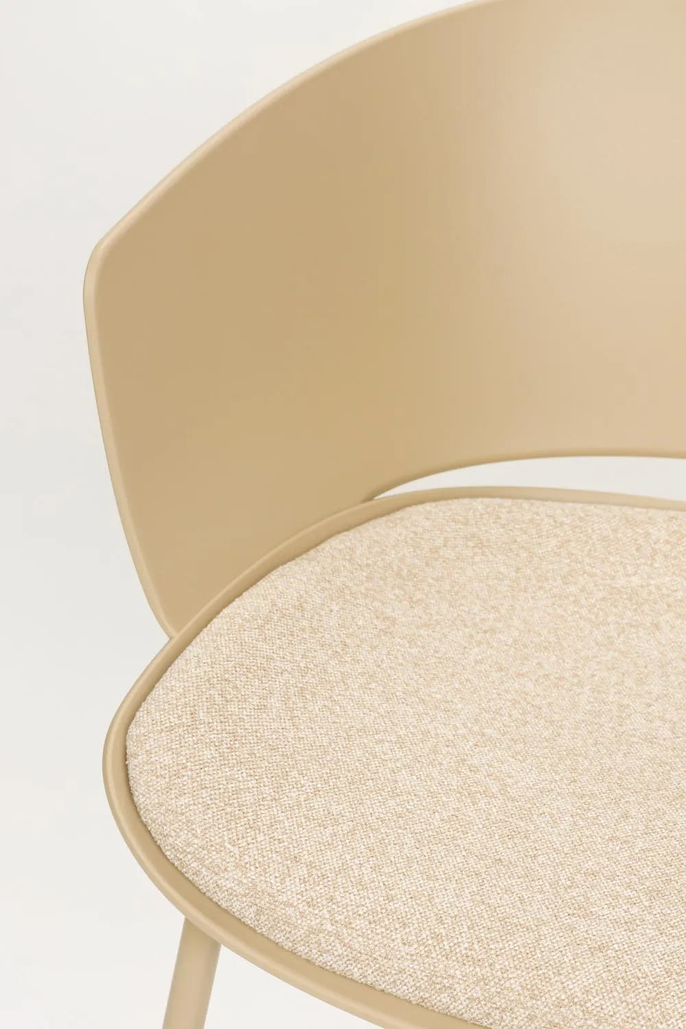 Eleganter Stuhl Jessica Beige: Modernes Design von White Label Living.