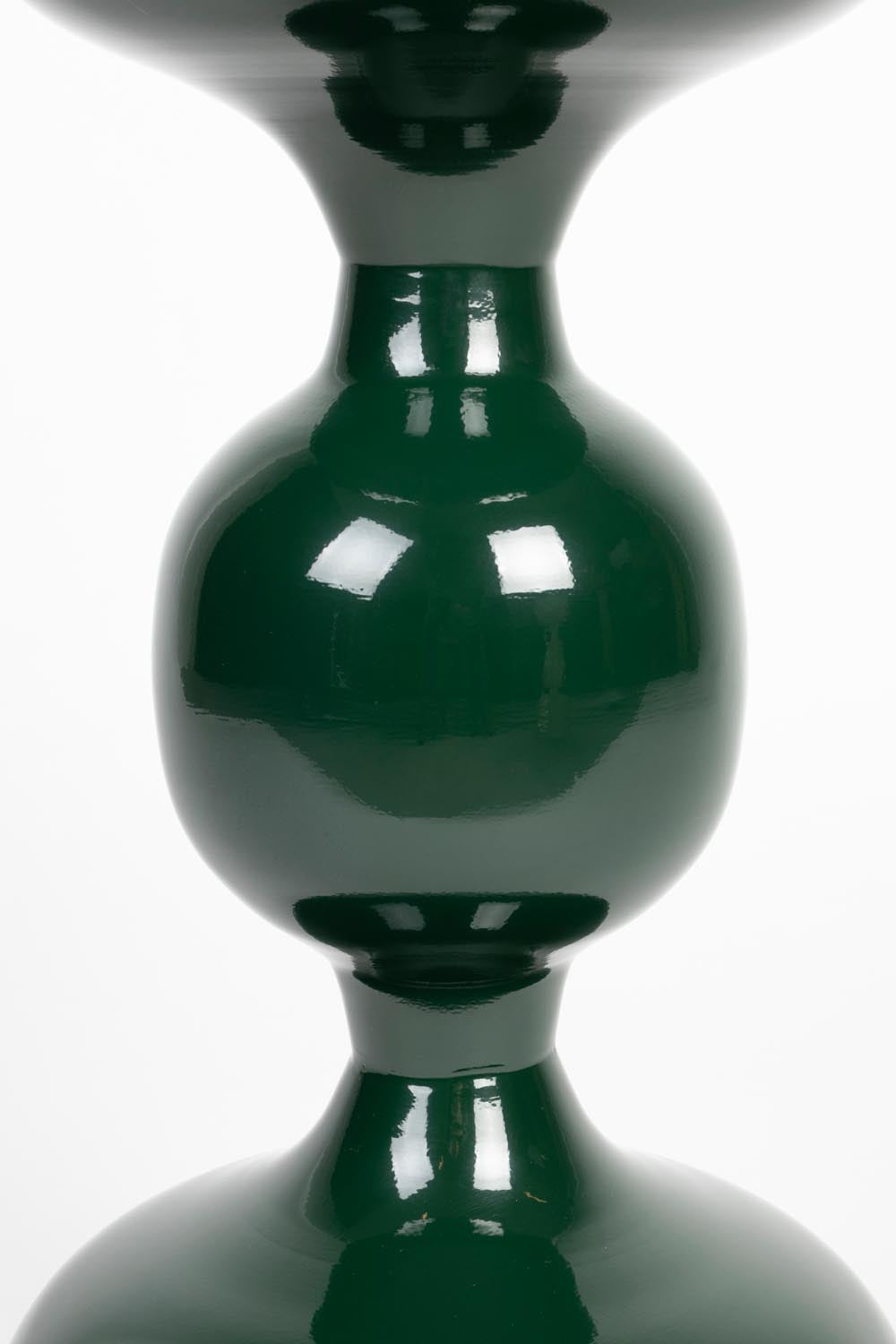 Lars Beistelltisch Grün in Green präsentiert im Onlineshop von KAQTU Design AG. Beistelltisch ist von White Label Living