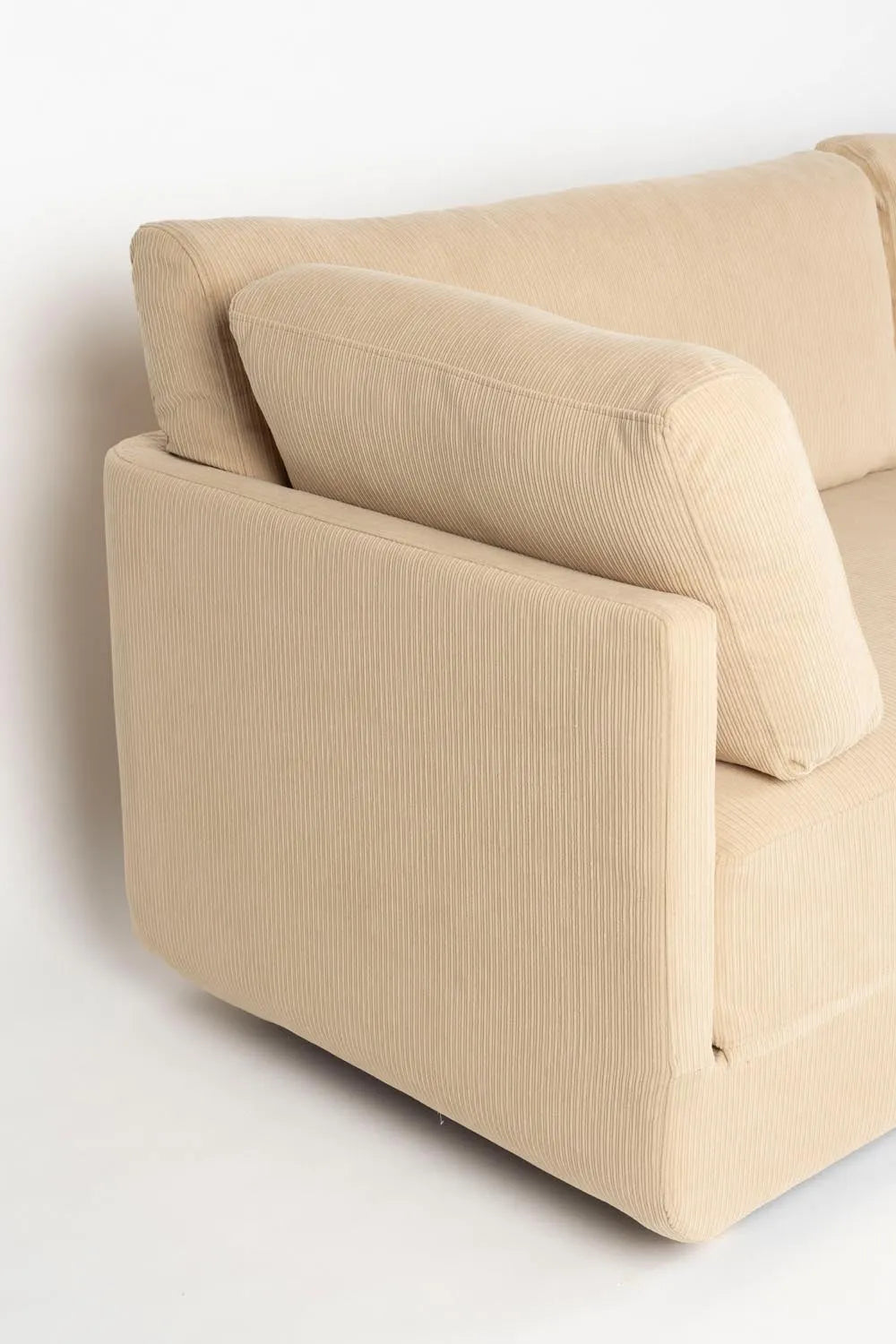 Norah Sofabed Beige in Beige präsentiert im Onlineshop von KAQTU Design AG. Tagesbett ist von White Label Living