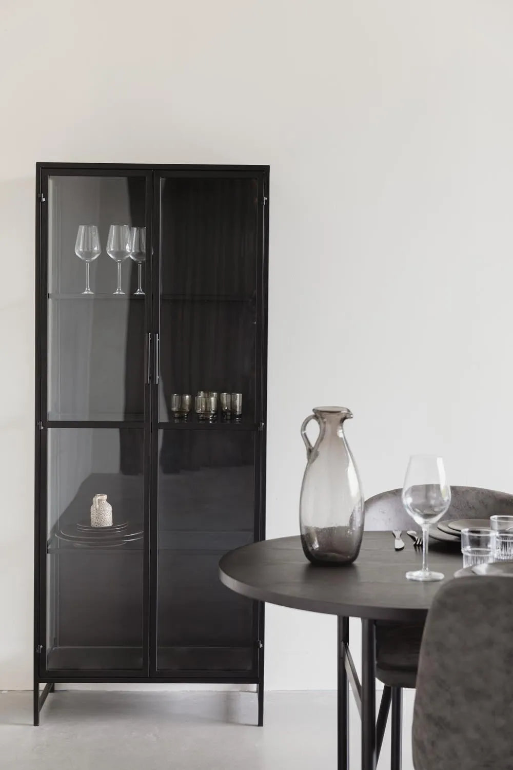 Rob Schrank L in Black präsentiert im Onlineshop von KAQTU Design AG. Weinregal ist von White Label Living