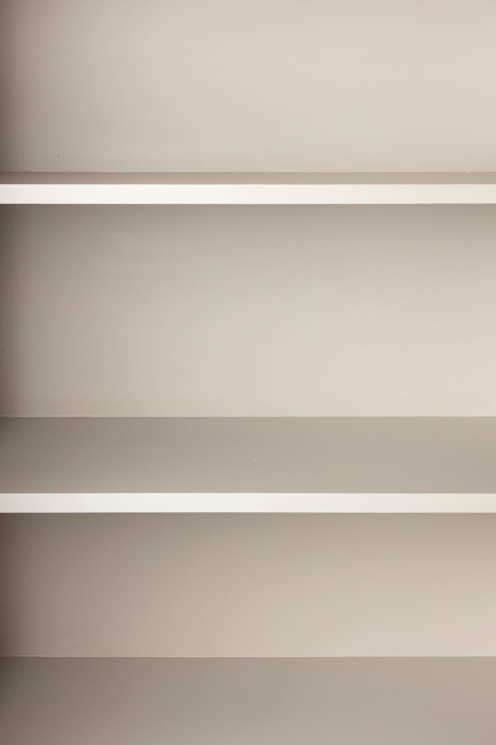 Schrank Funk High in Beige präsentiert im Onlineshop von KAQTU Design AG. Cabinet ist von White Label Living