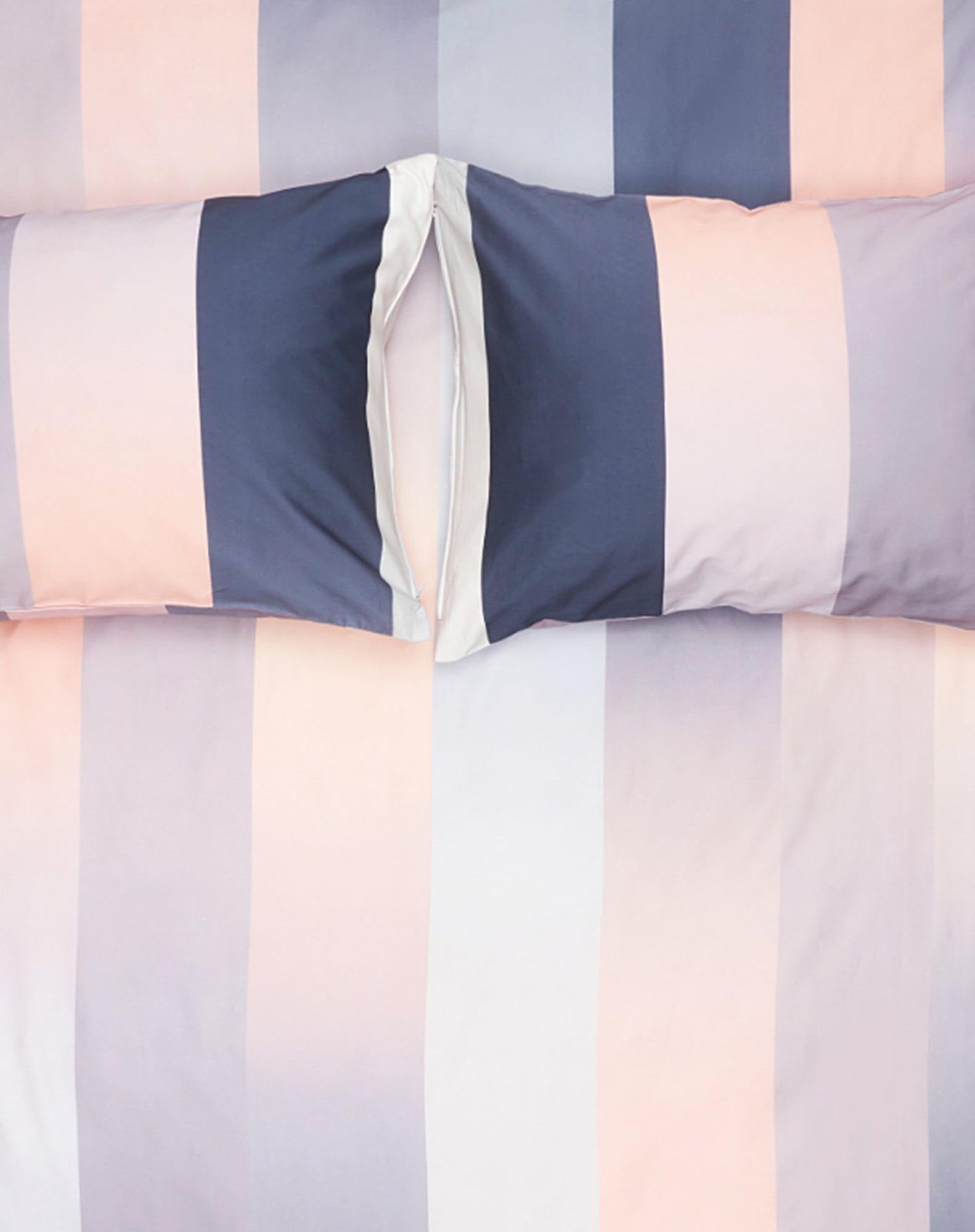 Kumo Bettwäsche von ZigZagZurich: Eleganz trifft auf Ikat-Muster.