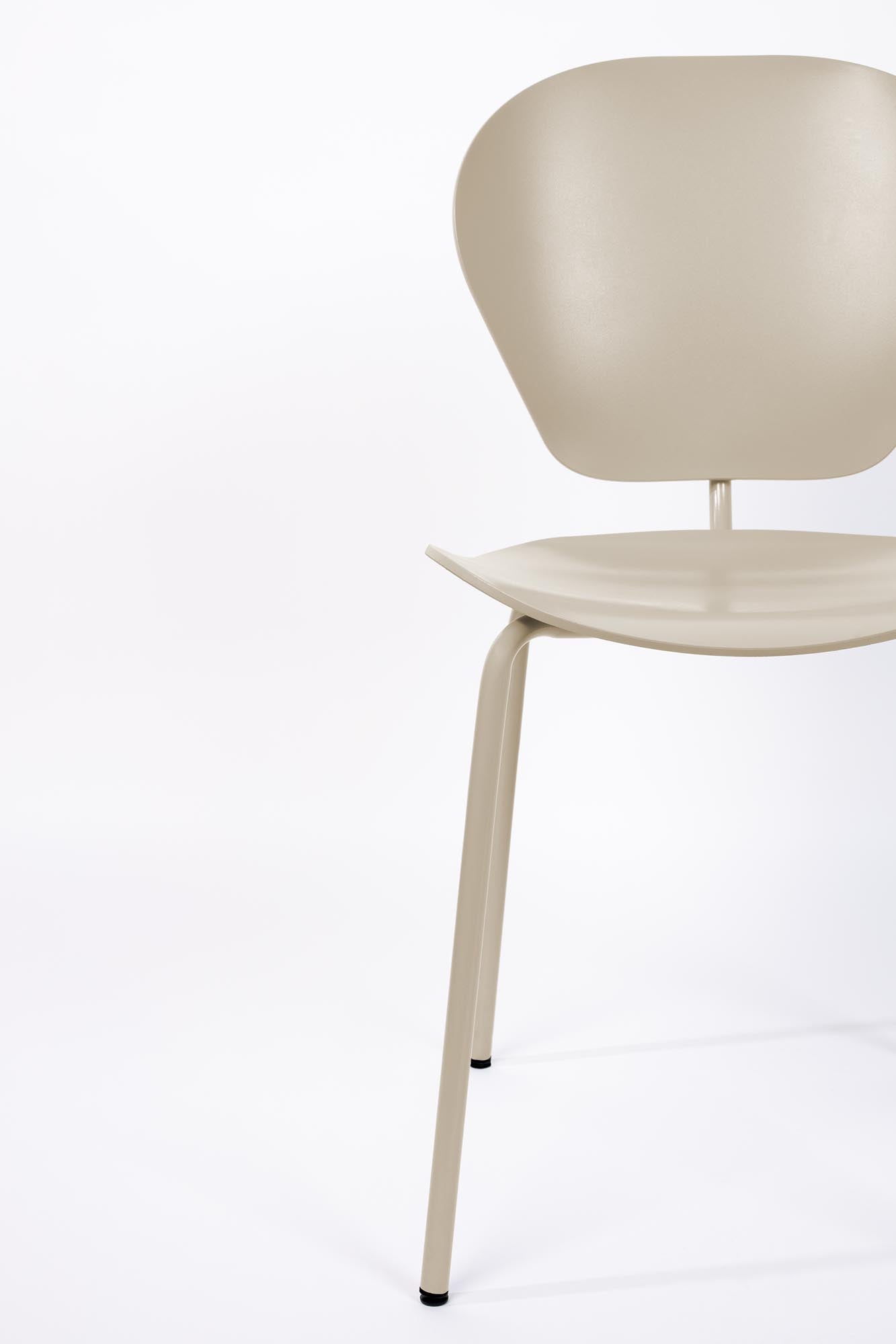 Stuhl The Ocean von Zuiver: Stilvoll aus recyceltem Kunststoff.