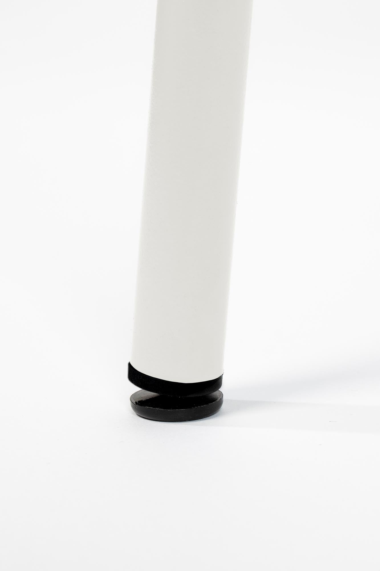 Nachhaltiger Komfort: Zuiver Stuhl The Ocean aus recyceltem Material.