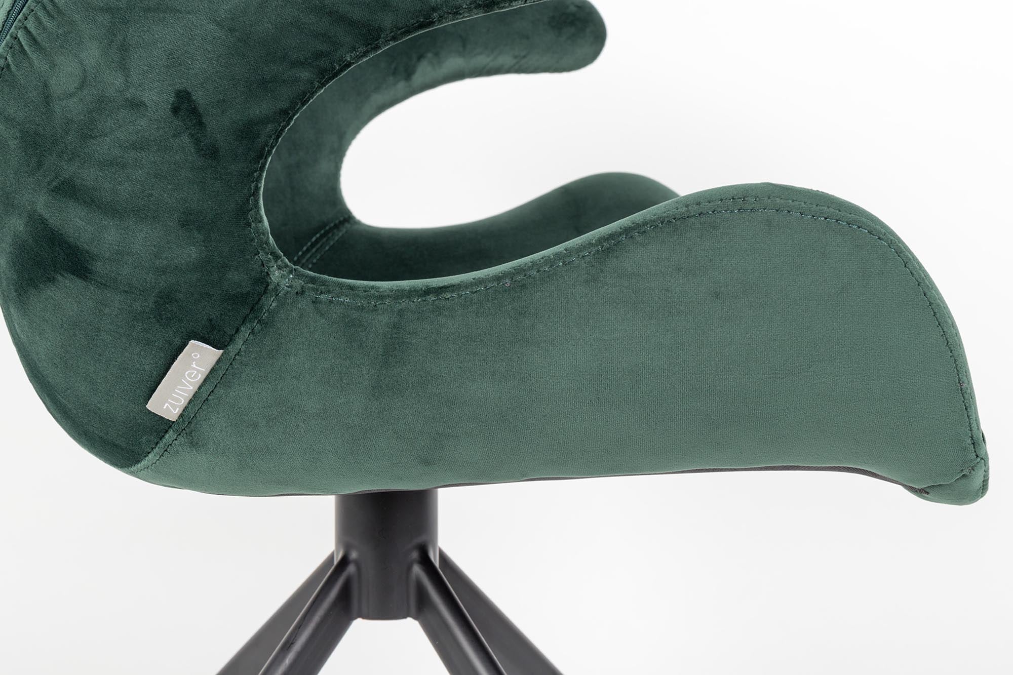 Stilvoller Armlehnstuhl Mia von Zuiver: Modernes Design für Ihr Zuhause.