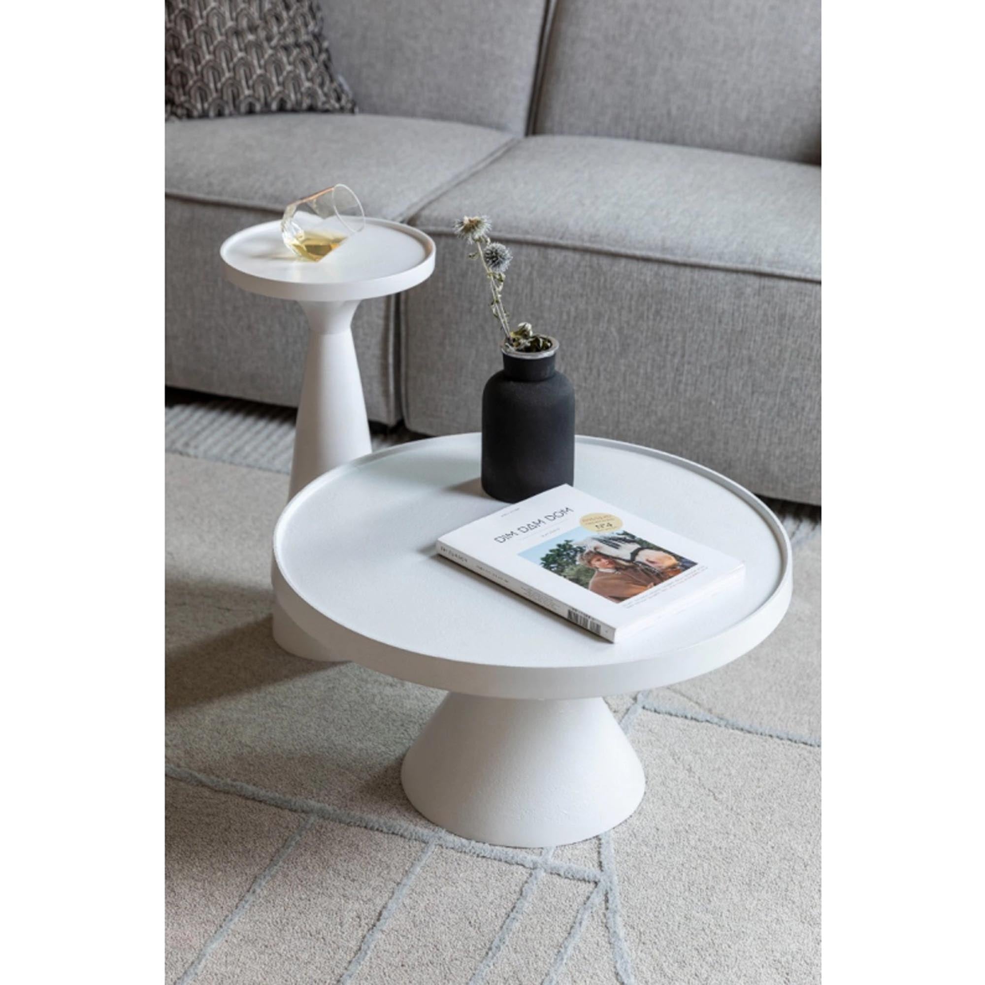 Zuiver Floss: Stilvoller Beistelltisch für zeitgemässes Wohndesign.