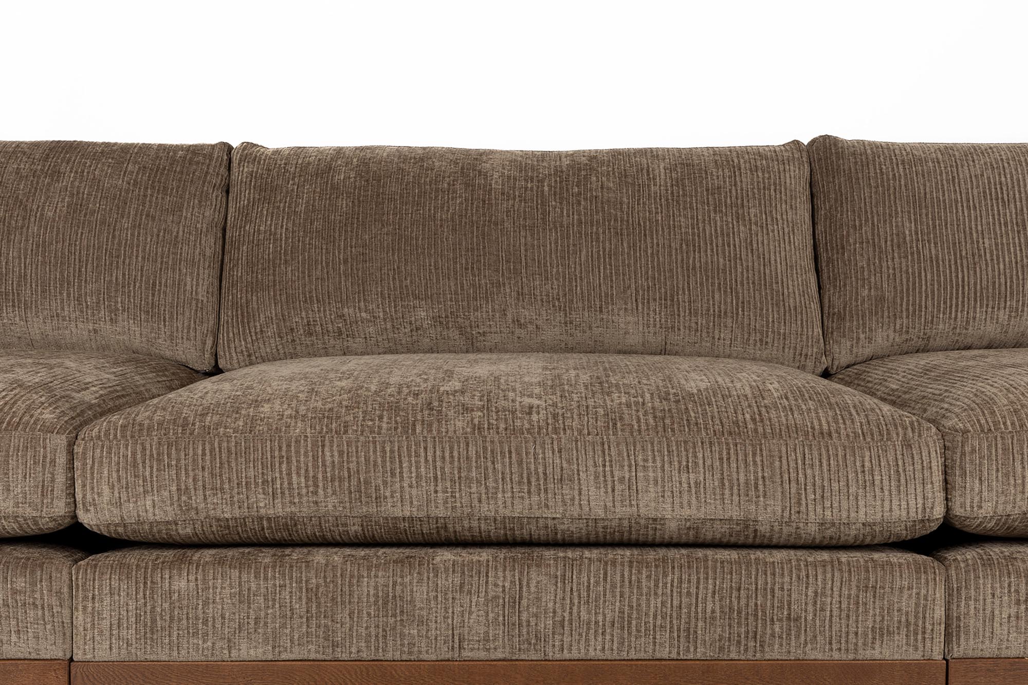 Entdecken Sie das stilvolle 4.5-Sitzer Sofa Blossom von Zuiver – der perfekte Mix aus Komfort und modernem Design für Ihr Zuhause.