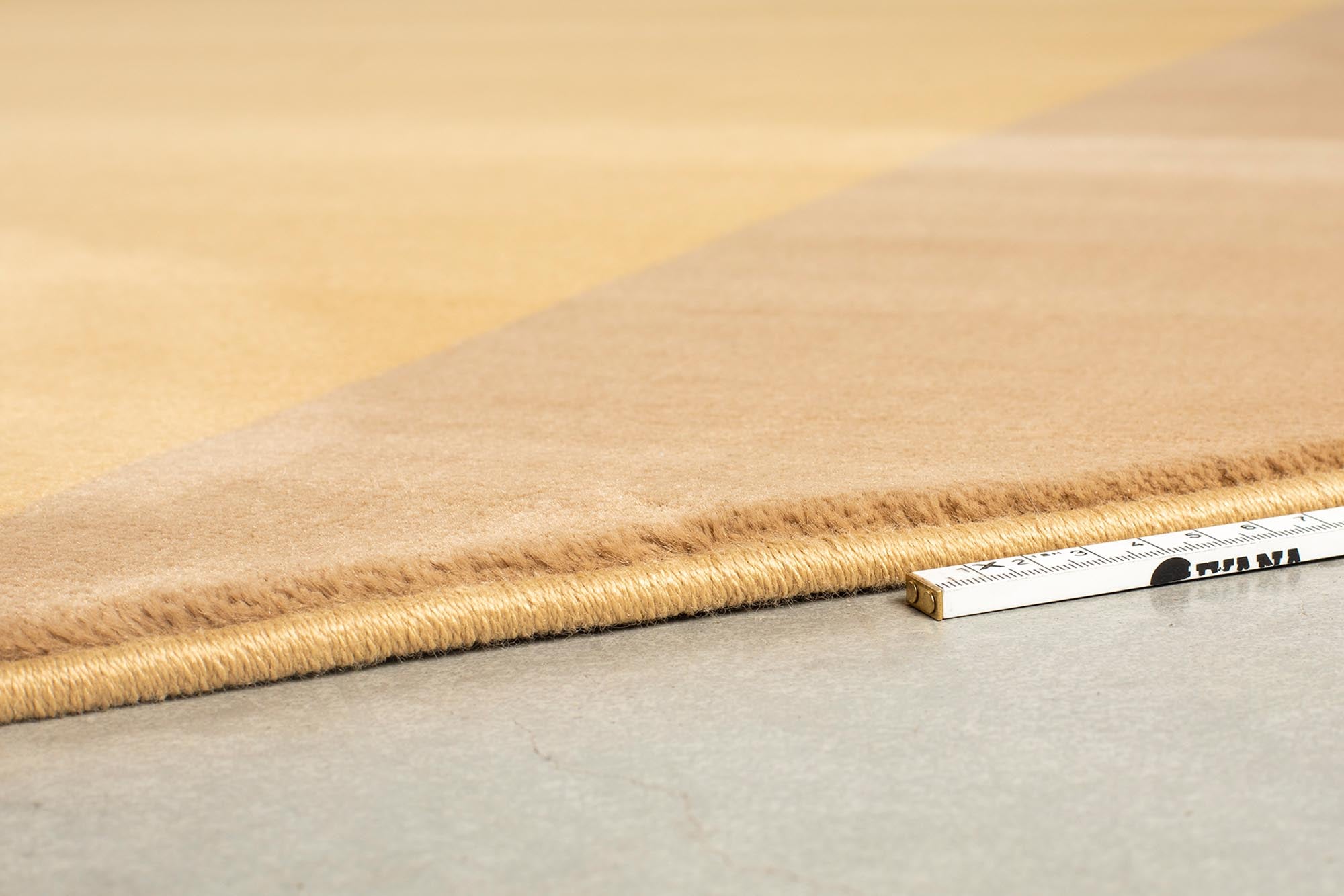 Teppich Harmony in Braun präsentiert im Onlineshop von KAQTU Design AG. Teppich ist von Zuiver