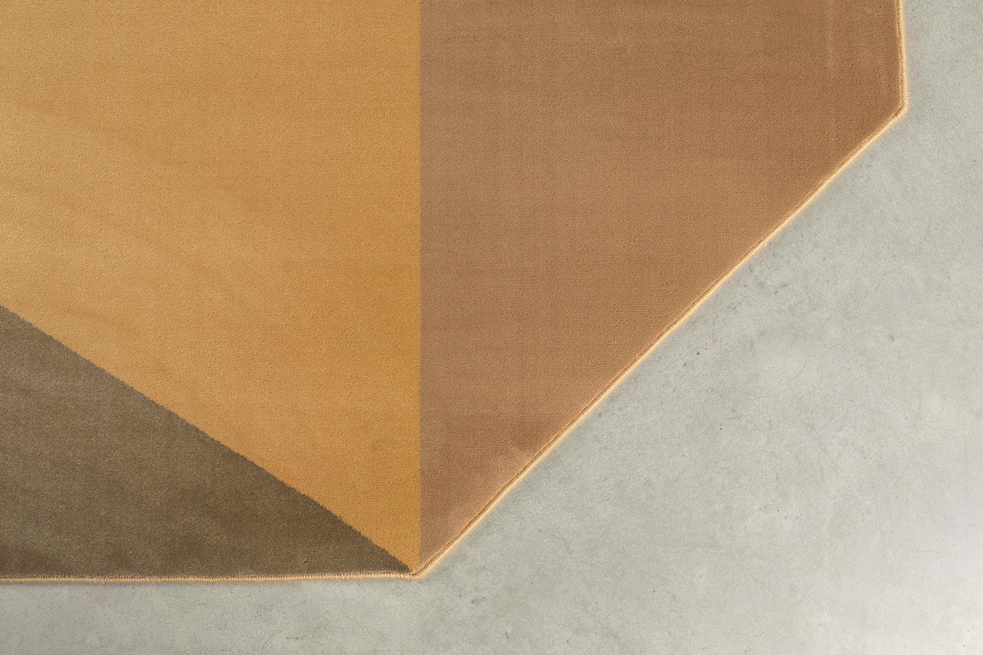 Teppich Harmony in Braun präsentiert im Onlineshop von KAQTU Design AG. Teppich ist von Zuiver
