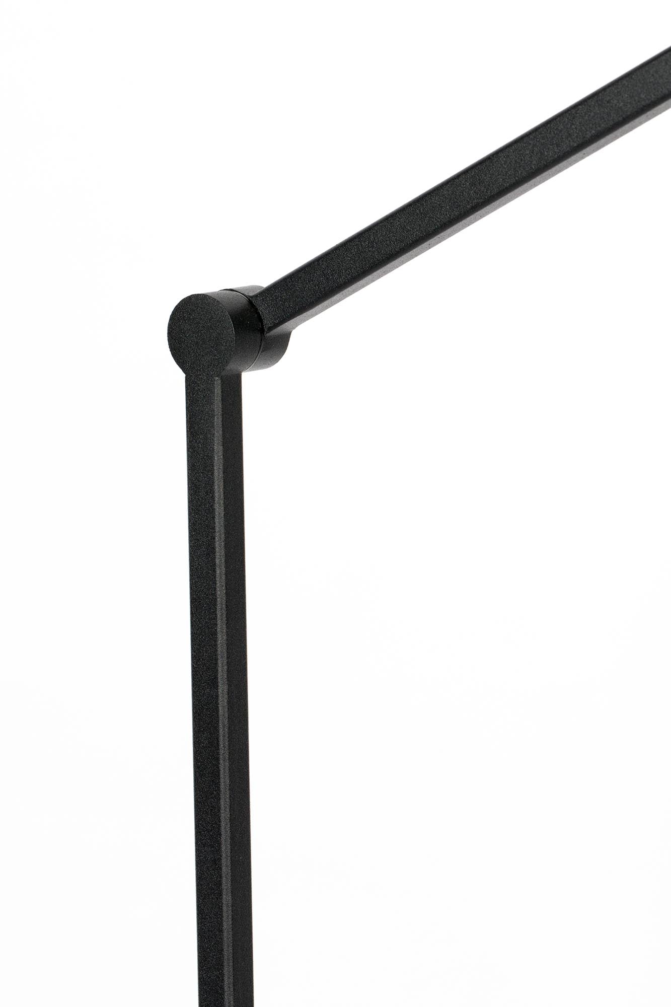 Moderne Stehleuchte Lub von Zuiver: Stilvoller Metall-Lampenschirm, anpassungsfähiges Design, ideal für trendbewusste Interiors.