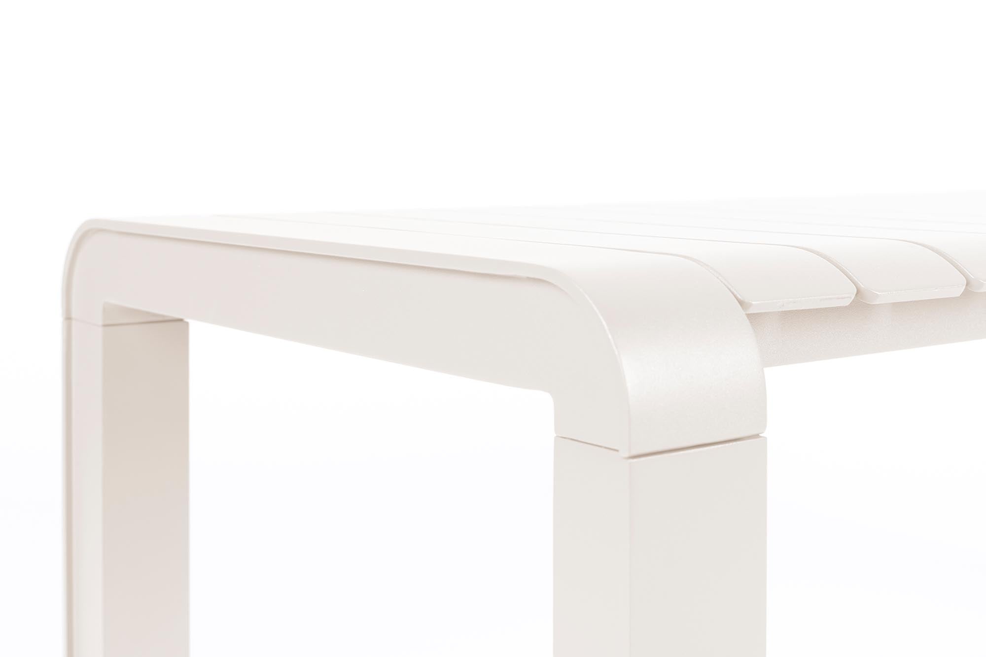Elegante Zuiver Vondel Gartenbank aus langlebigem Aluminium.