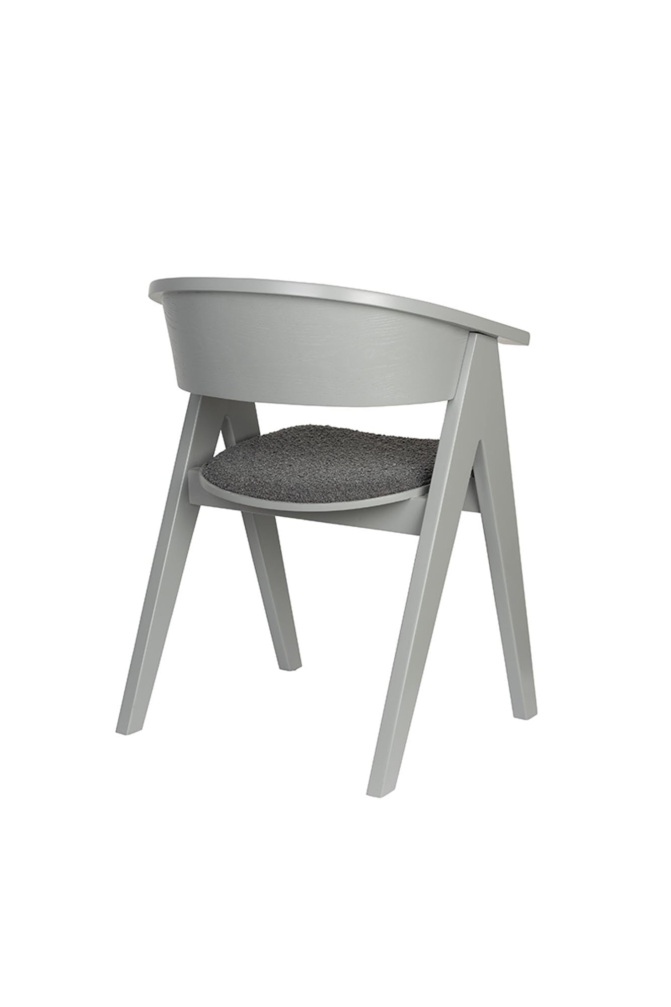 Der Ndsm Stuhl von Zuiver vereint stilvolles Design und hohen Sitzkomfort. Ideal für Esszimmer, Home Office und mehr.