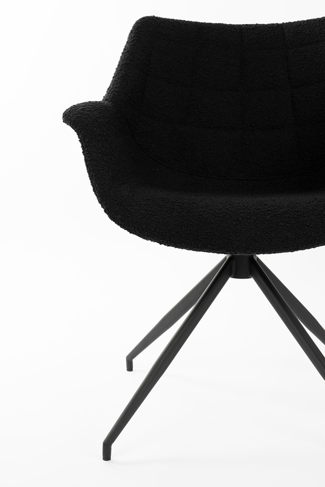 Eleganter Zuiver Doulton Swivel: Perfekter Komfort im modernen Design.
